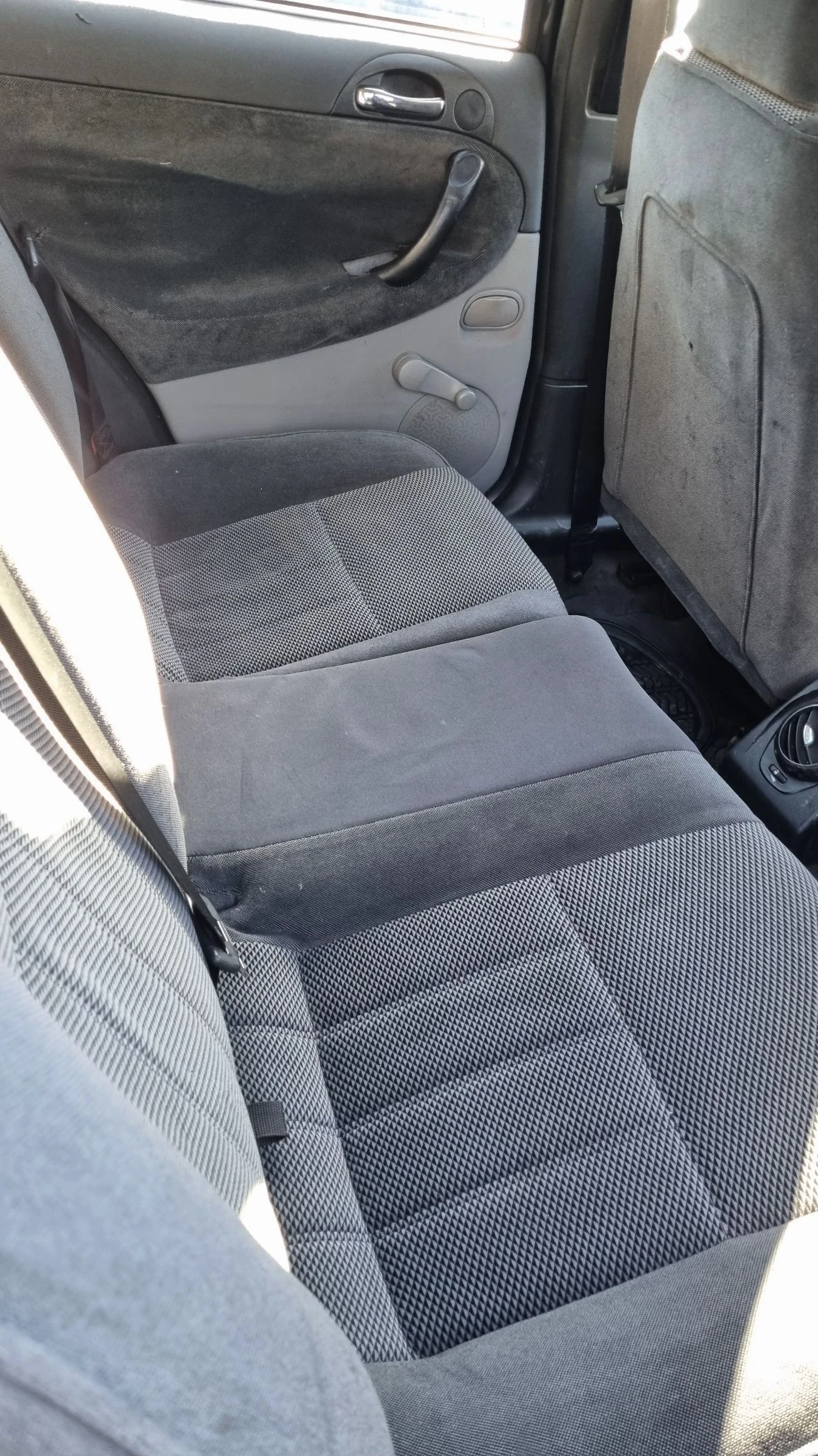 Alfa Romeo 147 JTD | Mobile.bg   8