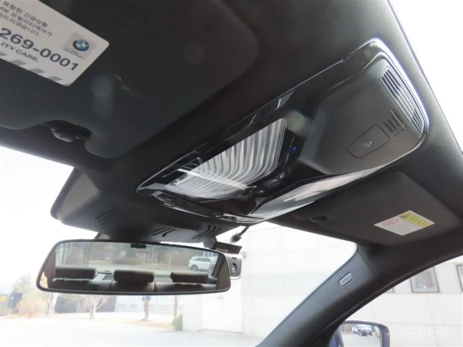 BMW 330 * xDrive* M-Sport* КОЖА* ПОДГРЕВ* ШИБИДАХ* , снимка 8 - Автомобили и джипове - 53911396