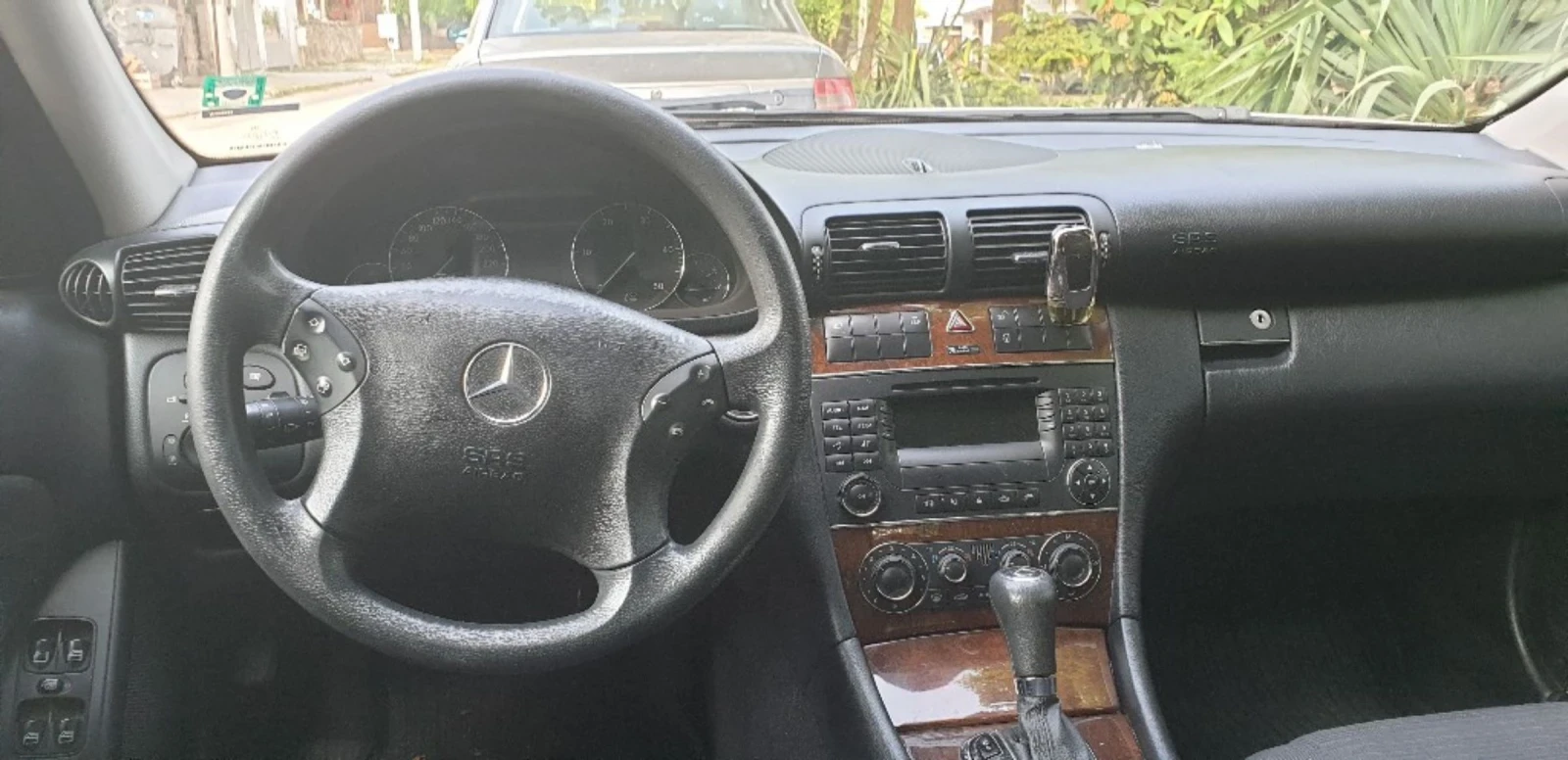 Mercedes-Benz C 220, снимка 4 - Автомобили и джипове - 53935838