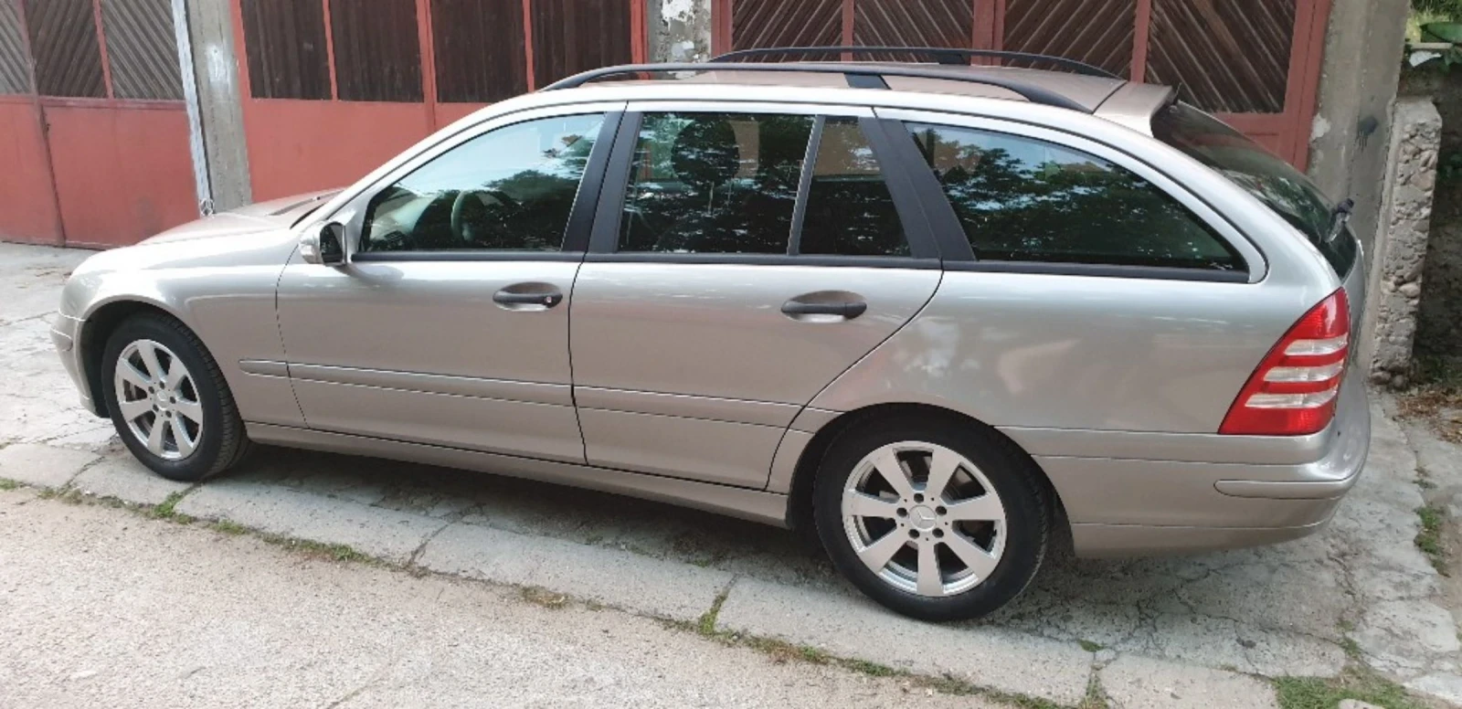 Mercedes-Benz C 220, снимка 6 - Автомобили и джипове - 53935838