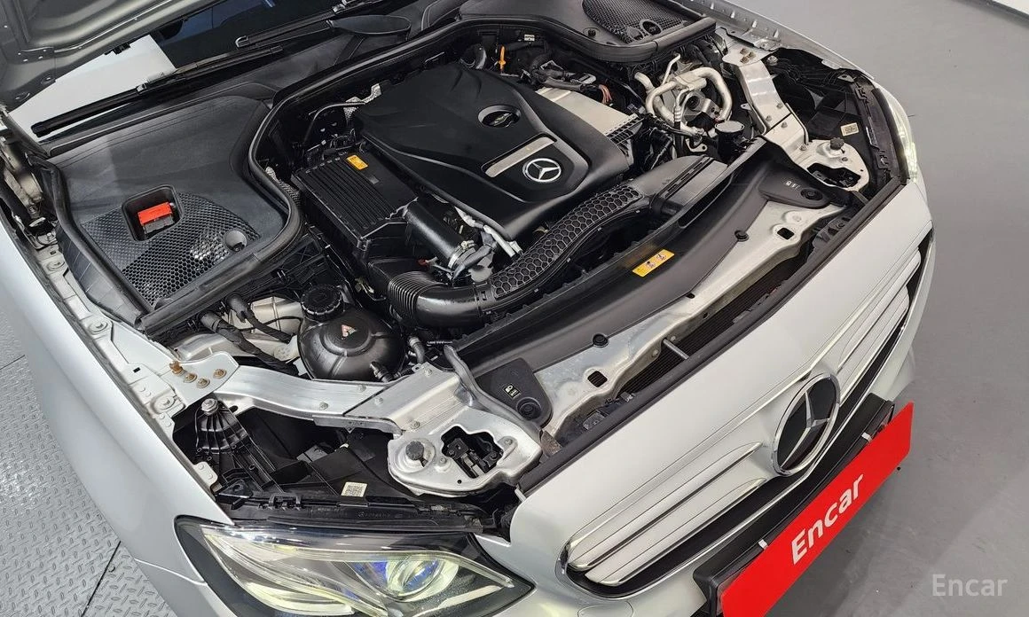 Mercedes-Benz E 300 4MATIC* AMG* FACELIFT* CARBON* �����* ��������� | Mobile.bg � ����������� 6