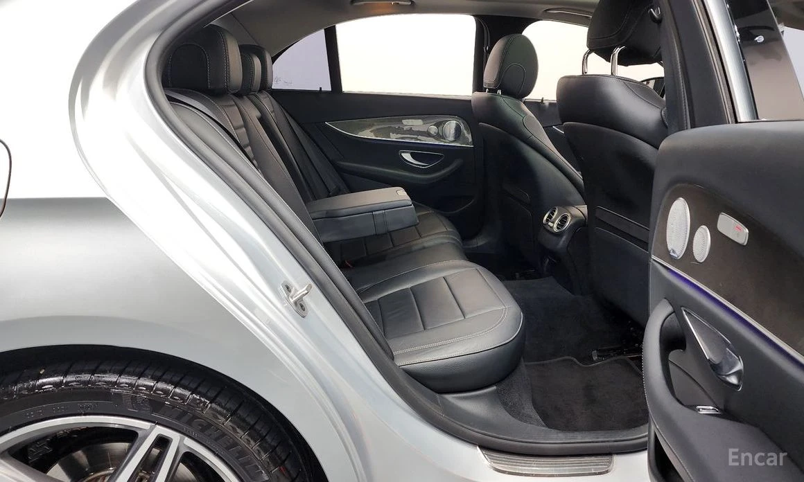 Mercedes-Benz E 300 4MATIC* AMG* FACELIFT* CARBON* �����* ��������� | Mobile.bg � ����������� 14