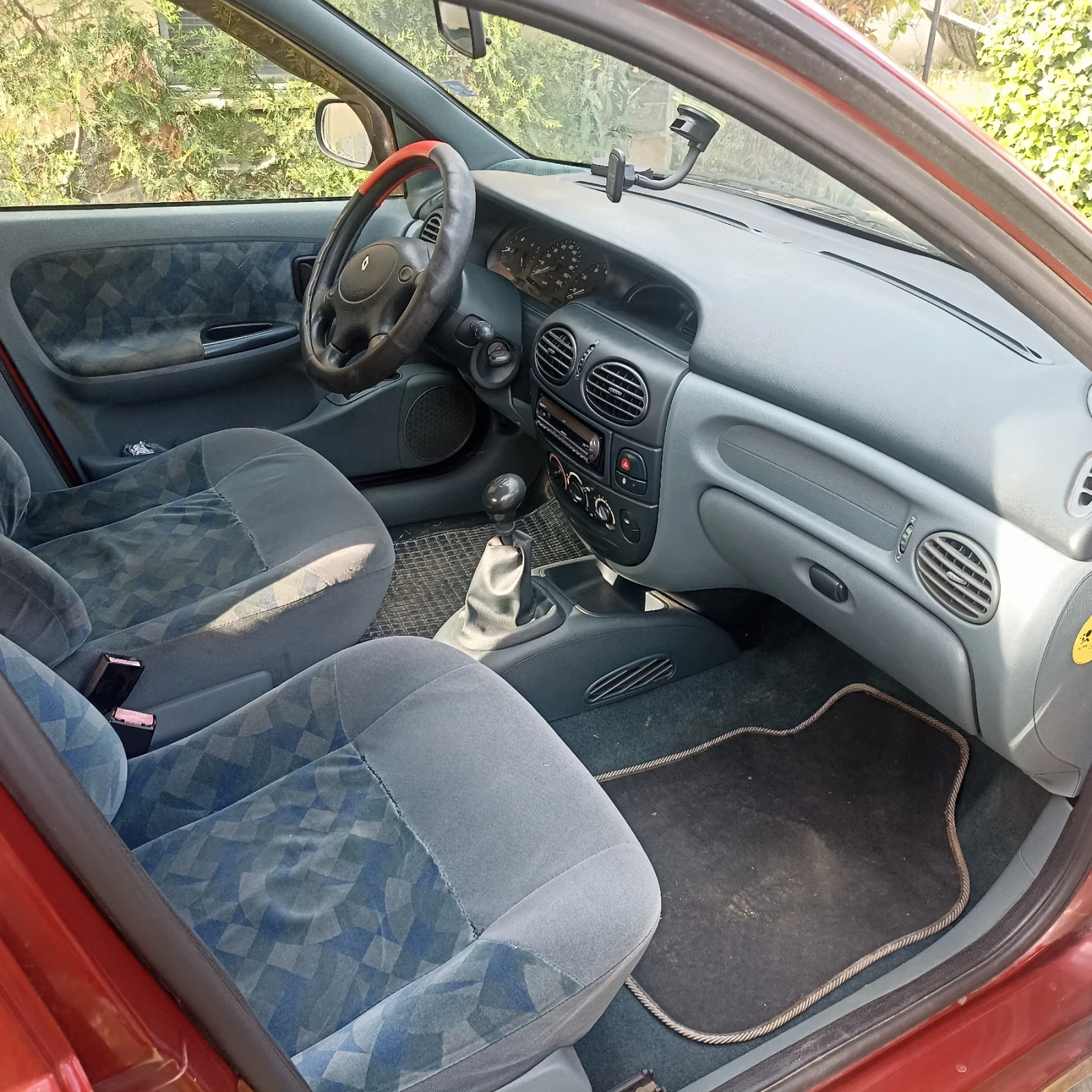 Renault Megane, снимка 8 - Автомобили и джипове - 54298393