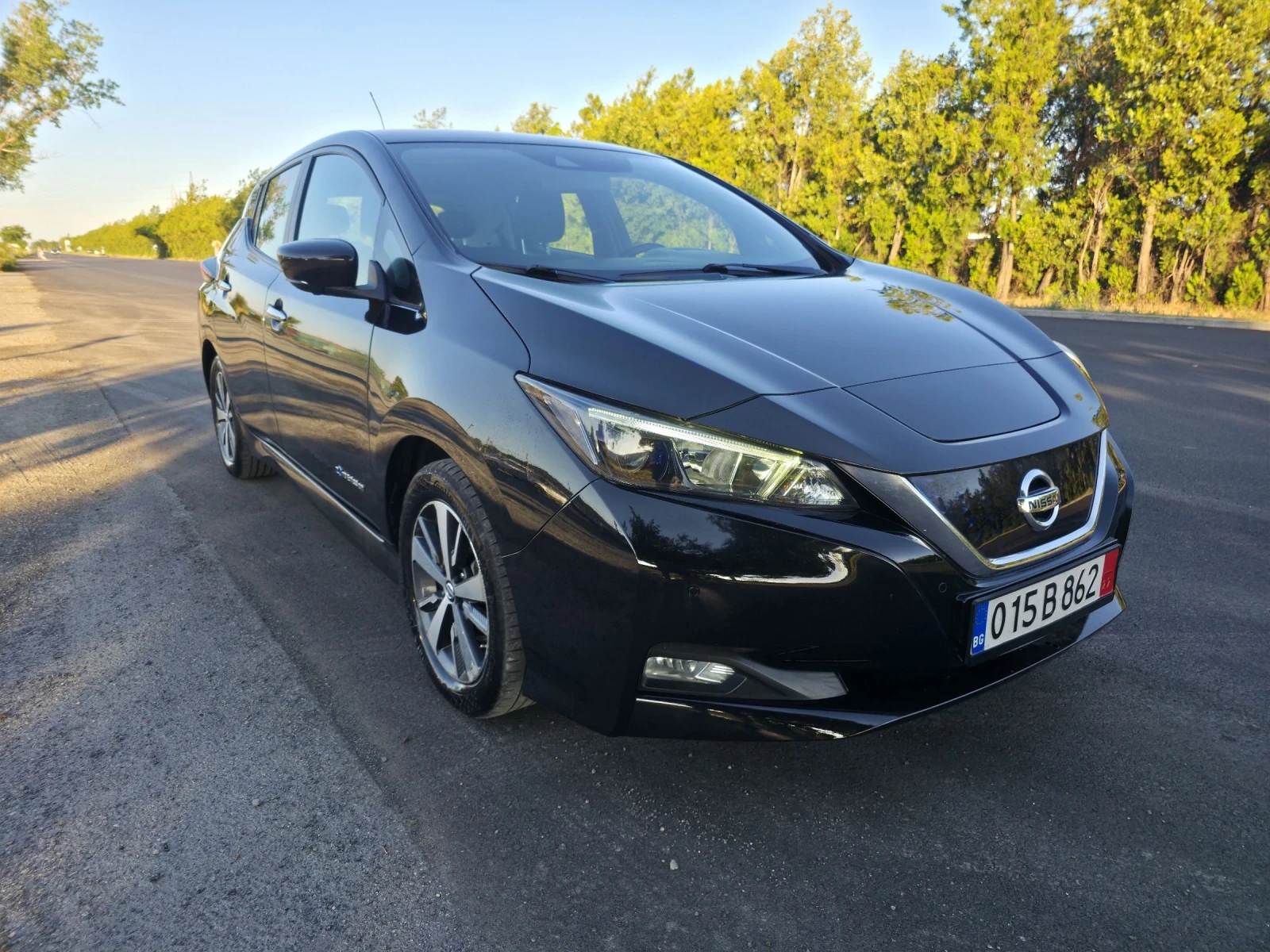 Nissan Leaf  Електрически , снимка 3 - Автомобили и джипове - 55287340