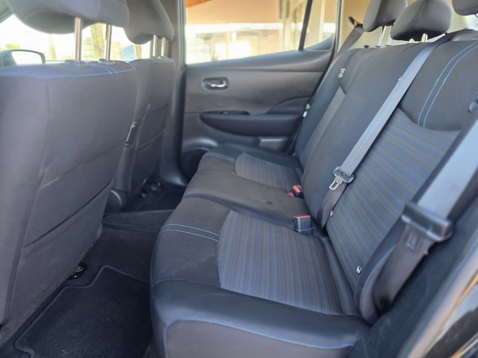 Nissan Leaf  Електрически , снимка 11 - Автомобили и джипове - 55287340