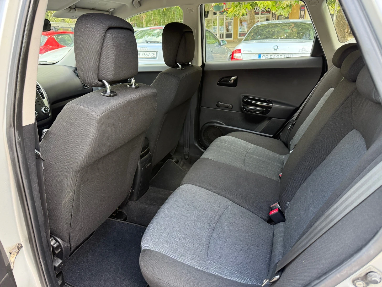 Kia Ceed 1.4 ECO DYNAMICS, снимка 13 - Автомобили и джипове - 55428772