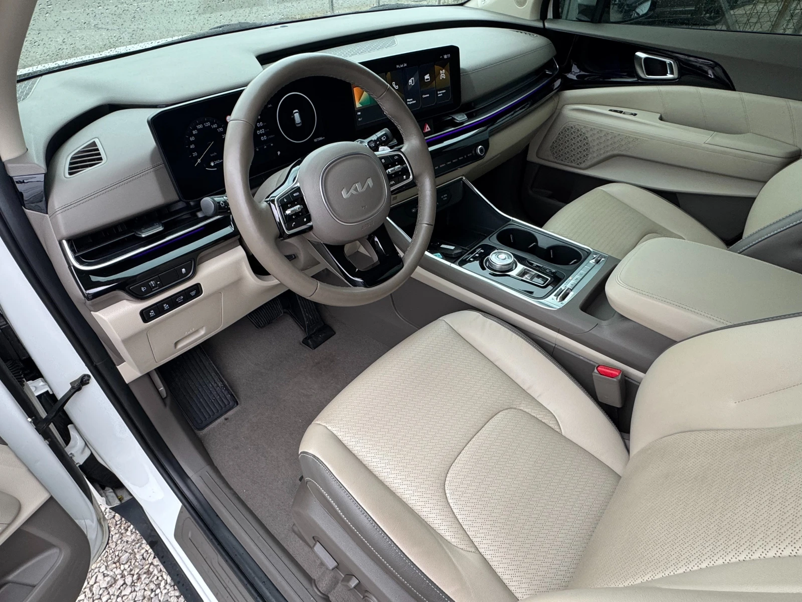 Kia Carnival 3.5 V6 ! 8+ 1 ! Signature !, снимка 8 - Автомобили и джипове - 55434366