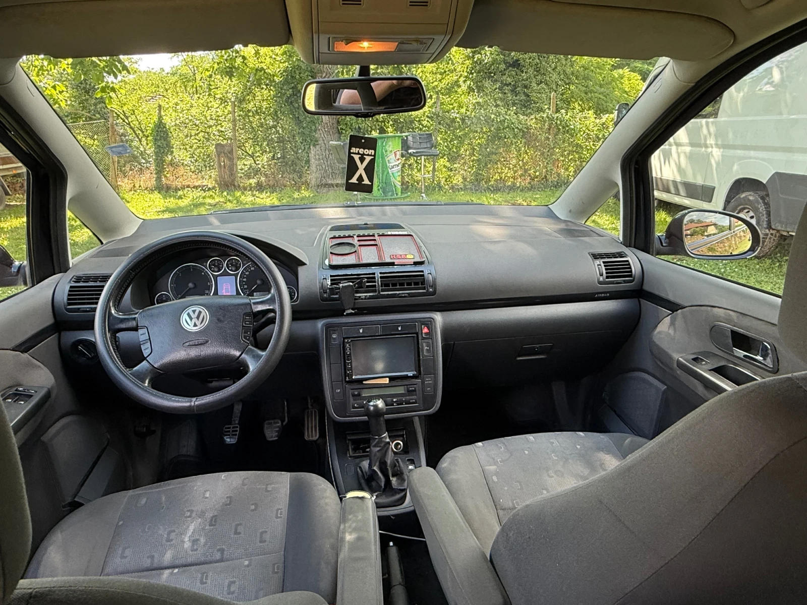 VW Sharan 1.9 TDI 6+ 1, снимка 6 - Автомобили и джипове - 55513967