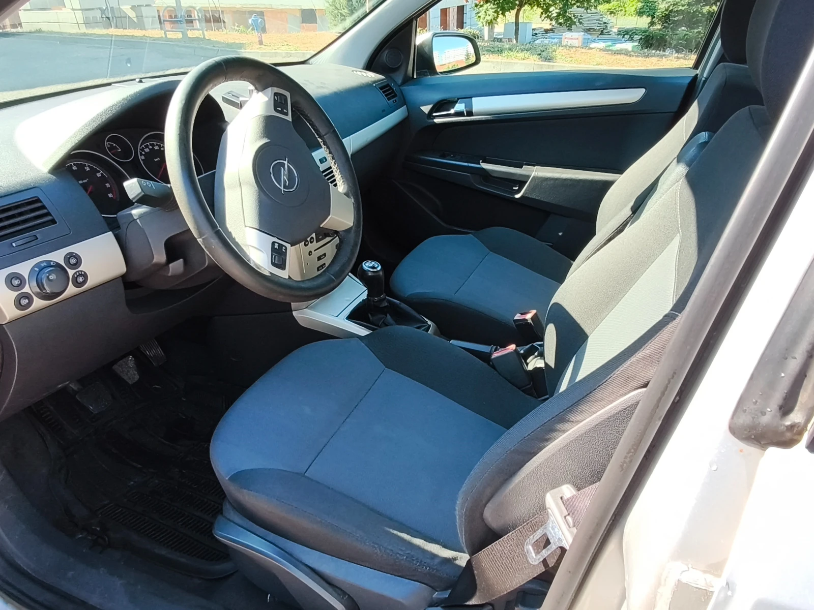 Opel Astra H, снимка 8 - Автомобили и джипове - 55621992