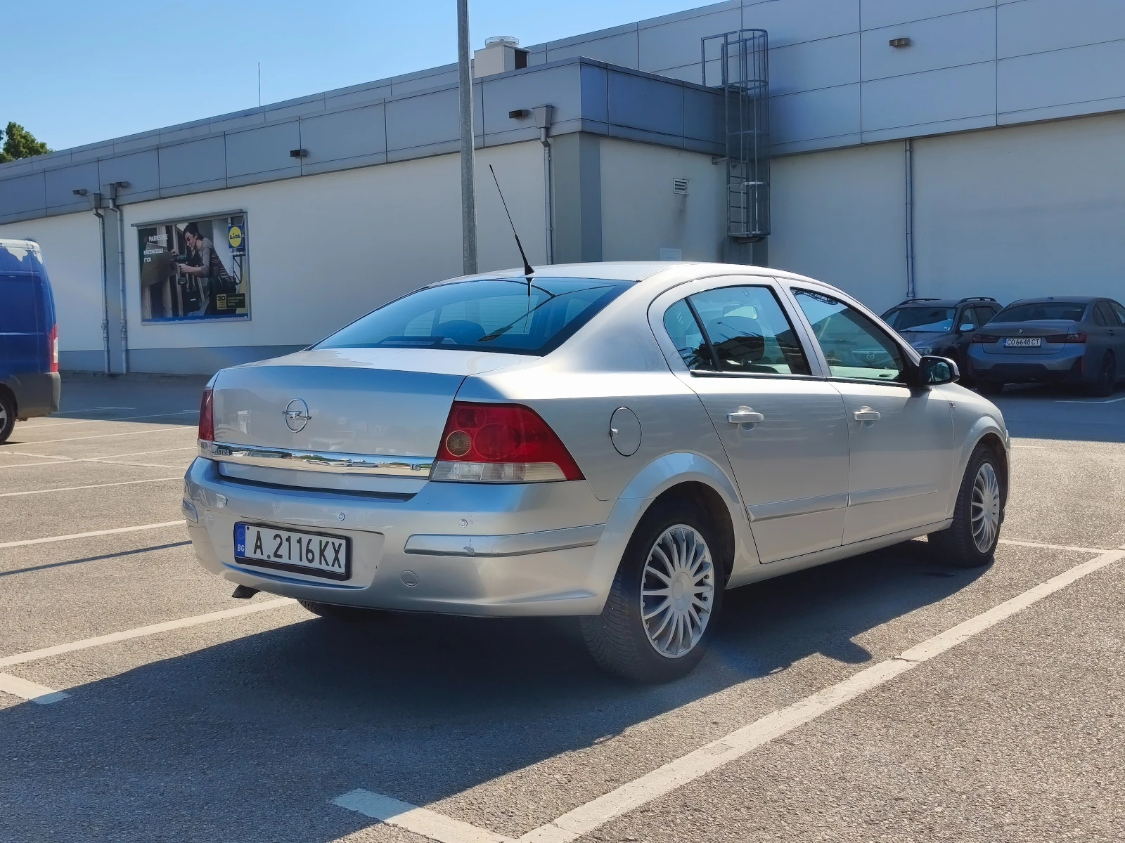 Opel Astra H, снимка 5 - Автомобили и джипове - 55621992