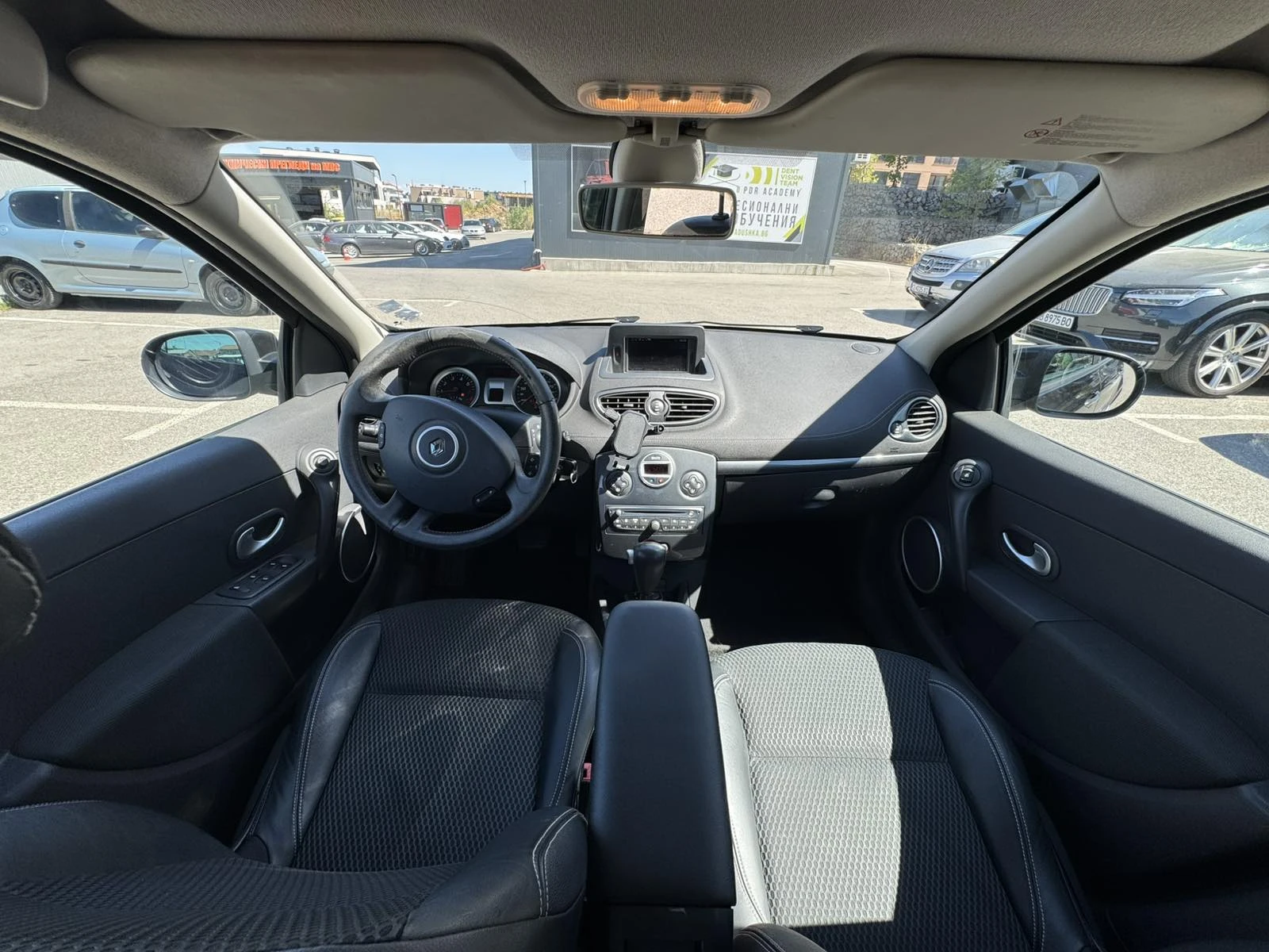 Renault Clio, снимка 9 - Автомобили и джипове - 55726974
