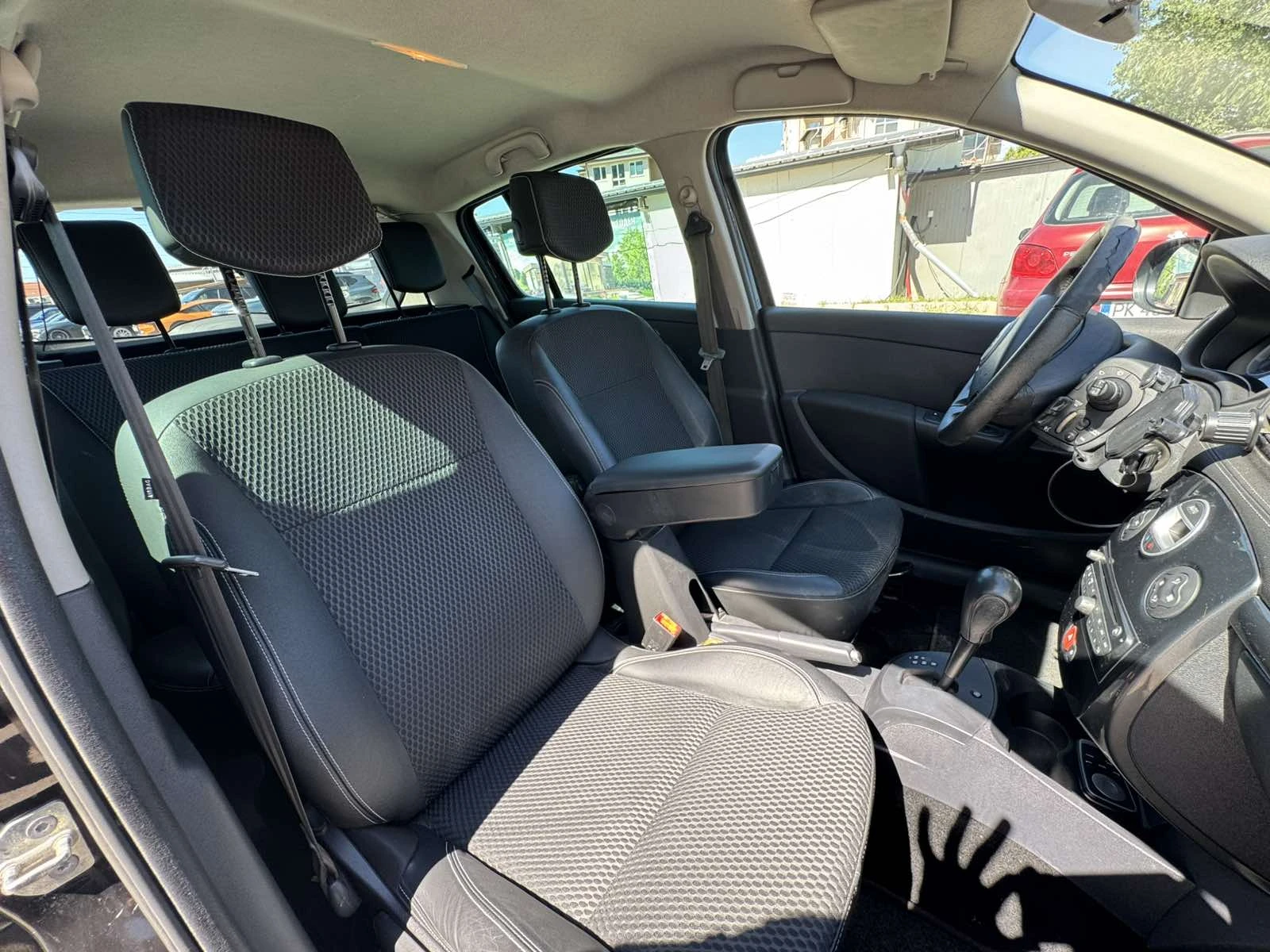 Renault Clio, снимка 14 - Автомобили и джипове - 55726974
