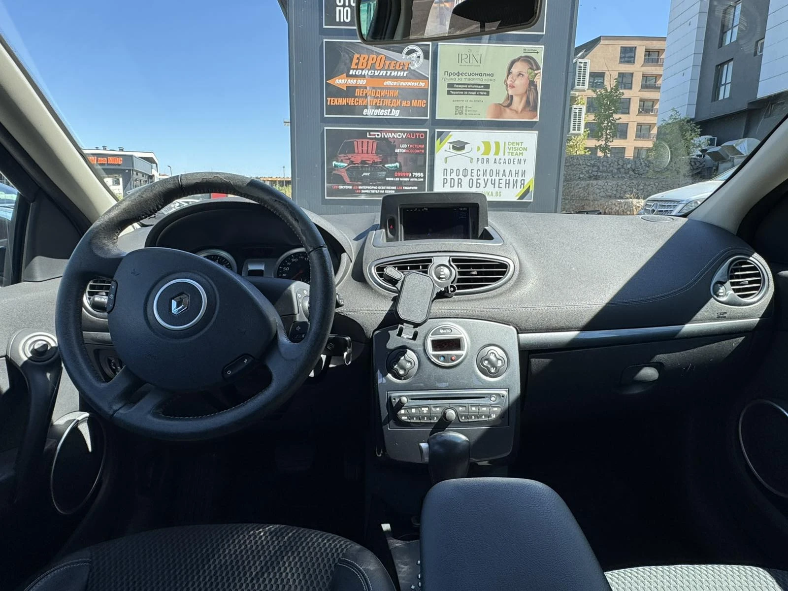 Renault Clio, снимка 8 - Автомобили и джипове - 55726974