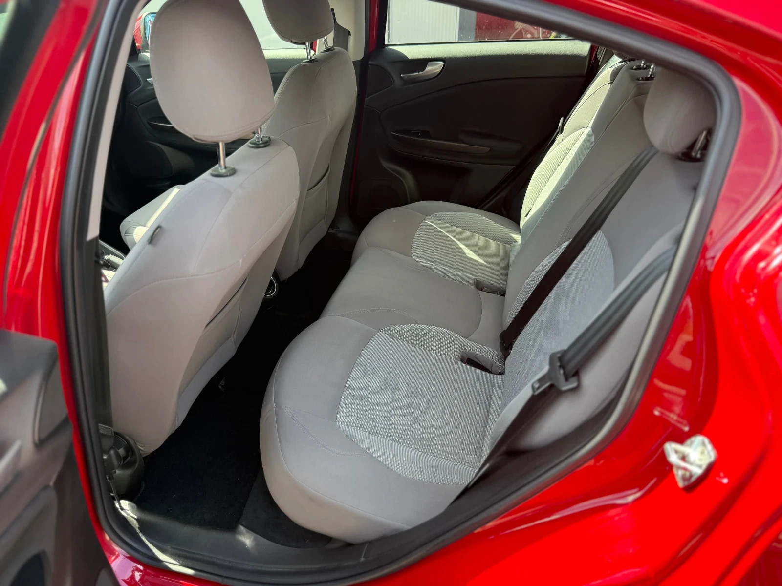 Alfa Romeo Giulietta 2.0 JTDm, снимка 8 - Автомобили и джипове - 56107939