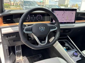 VW Tiguan  Highline Turbo R /360/DISTRONIC/HUD/ОБДУХВАНЕ, снимка 14