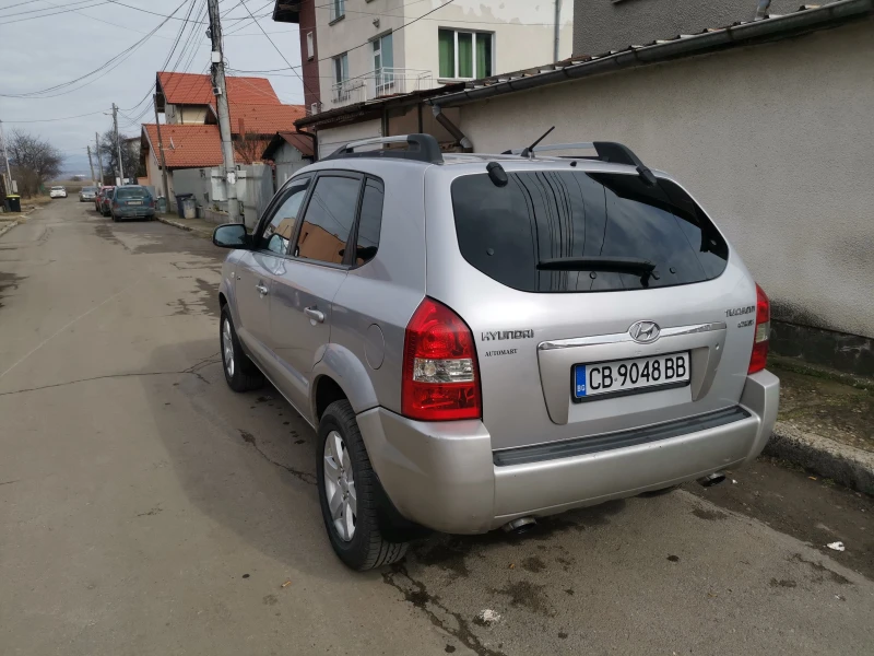 Hyundai Tucson, снимка 4 - Автомобили и джипове - 49317992