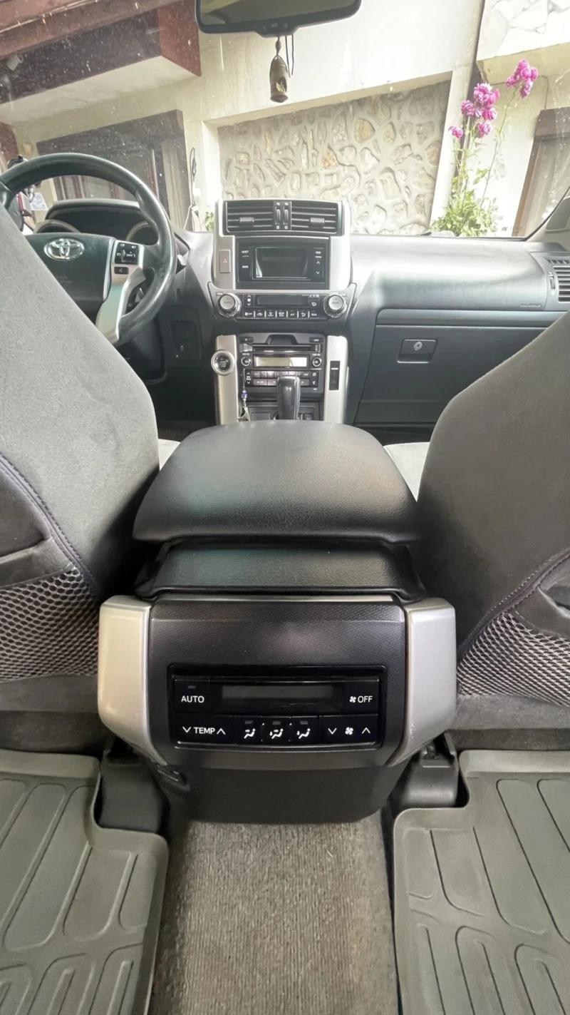 Toyota Land cruiser, снимка 12 - Автомобили и джипове - 52617399