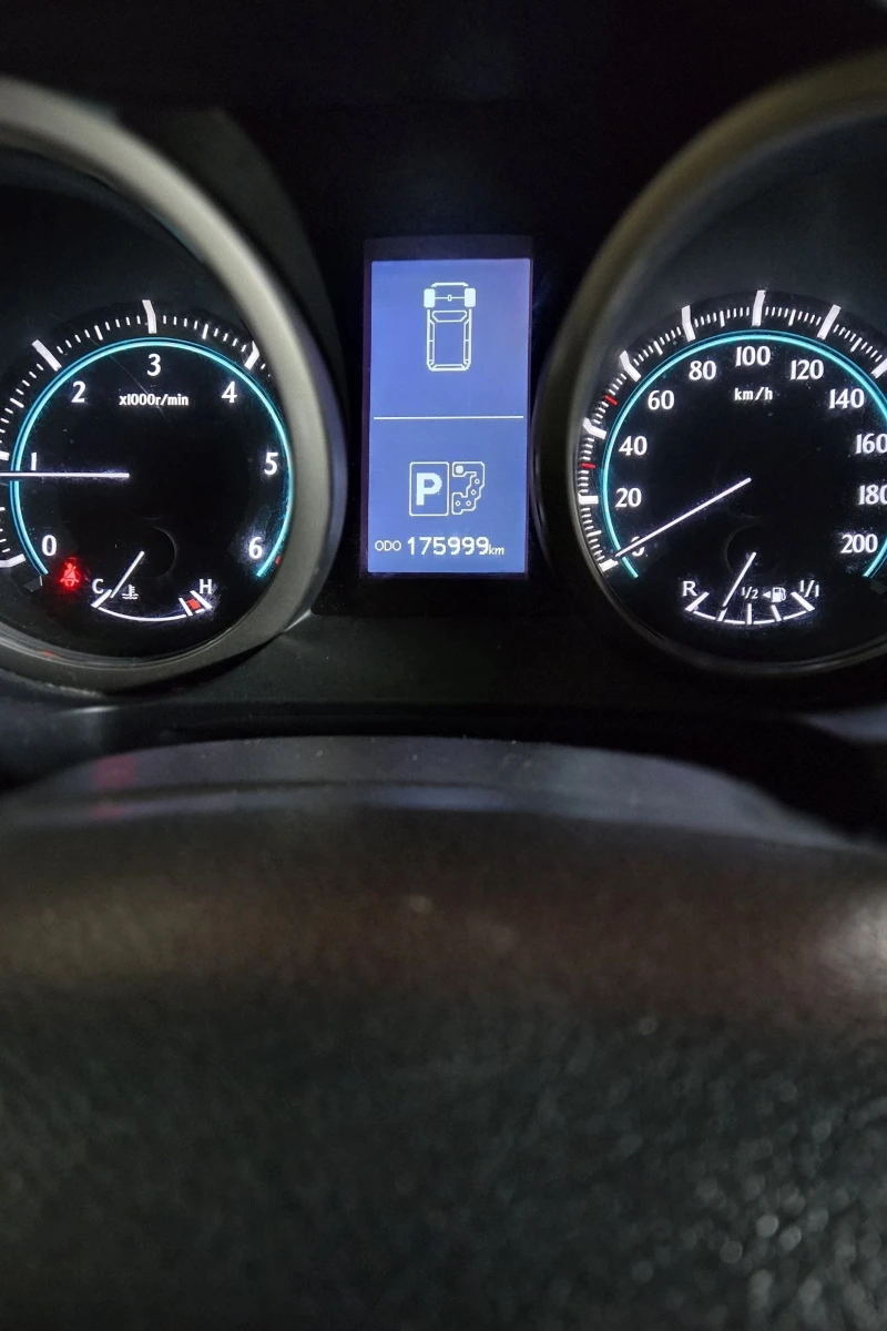 Toyota Land cruiser, снимка 7 - Автомобили и джипове - 52617399