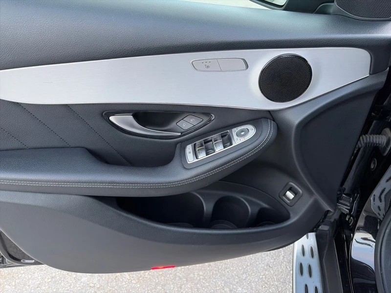 Mercedes-Benz GLC 220 d 4MATIC Coupe, снимка 10 - Автомобили и джипове - 52489055