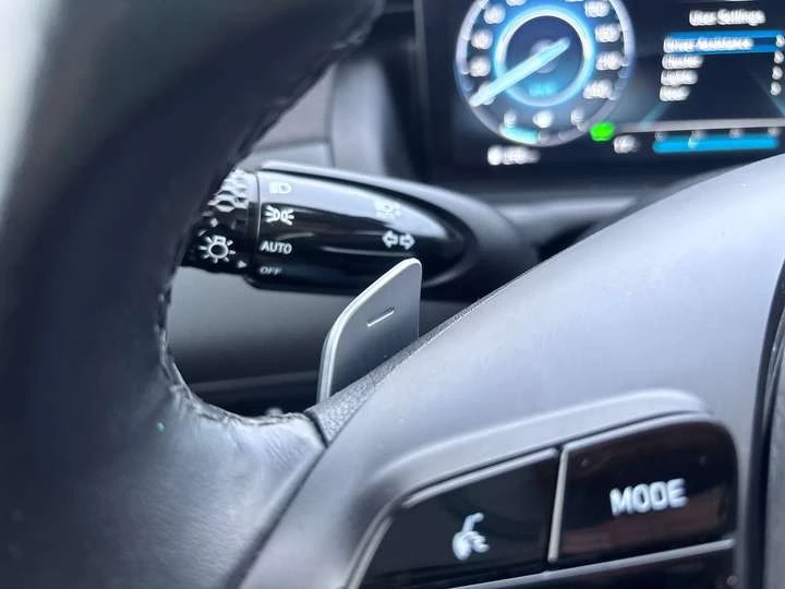 Hyundai Tucson Hybrid LUXURY, снимка 10 - Автомобили и джипове - 53962119