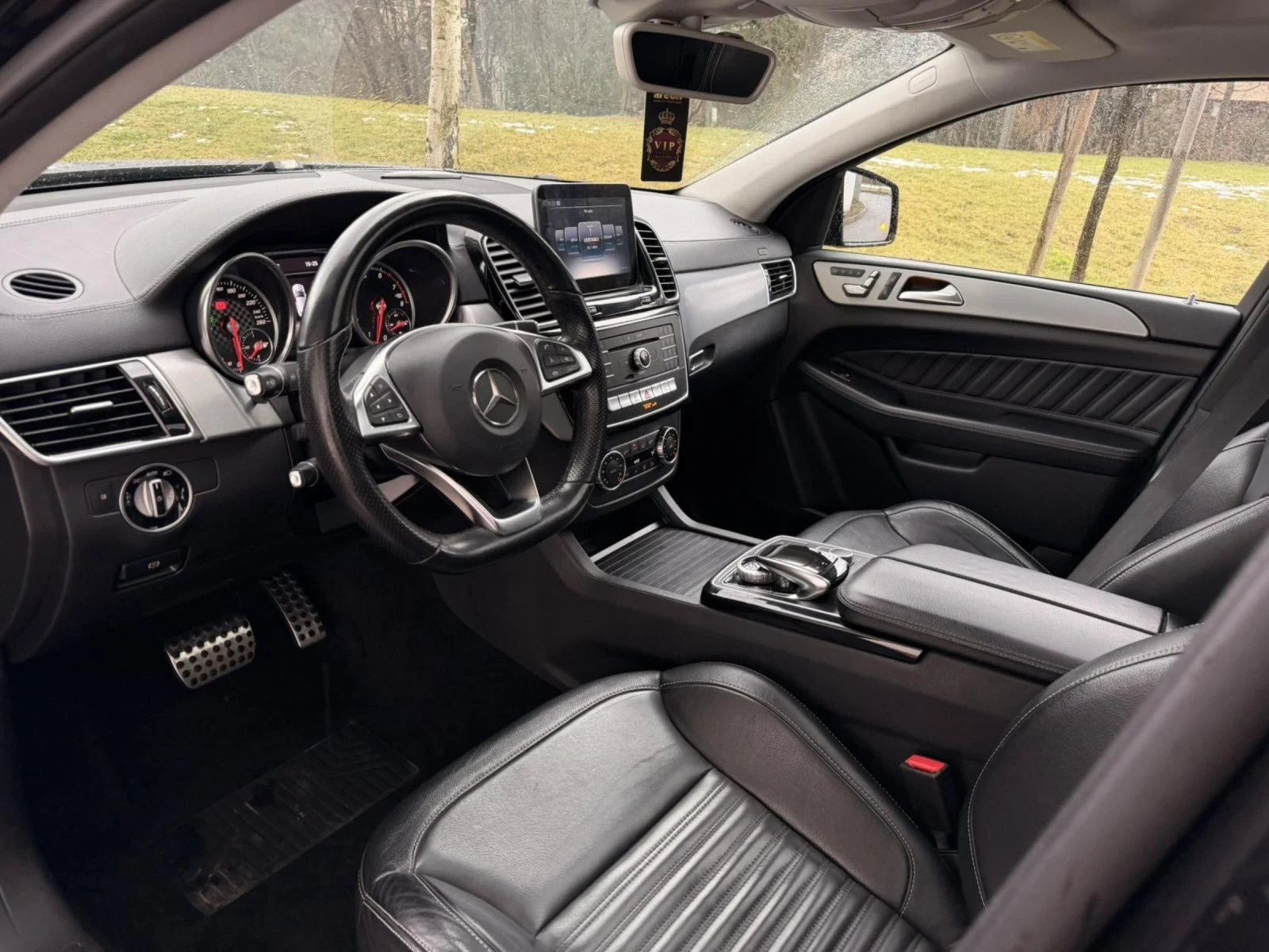 Mercedes-Benz GLE 43 AMG  - изображение 9