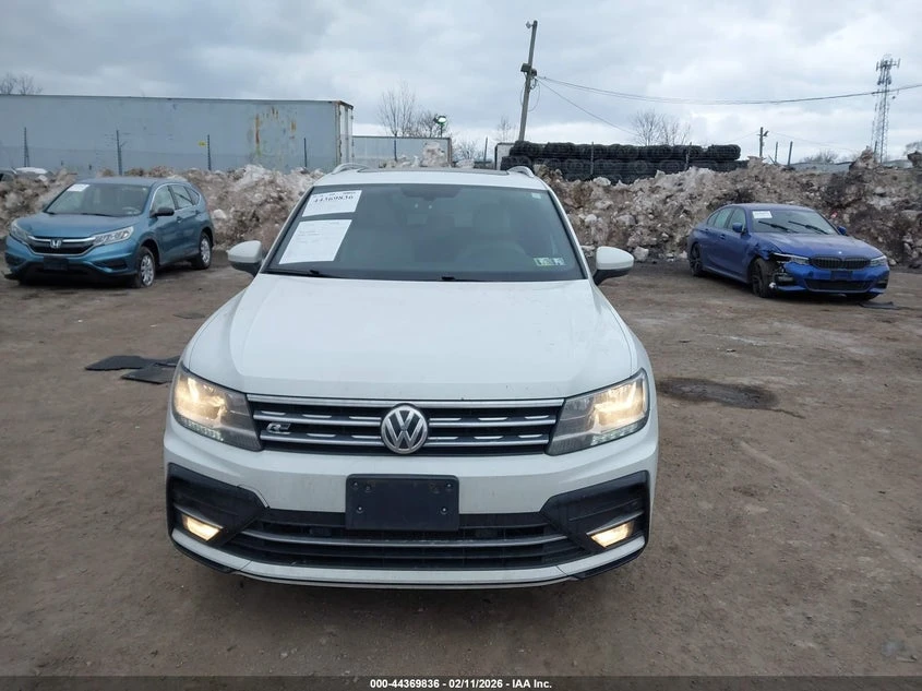 VW Tiguan * R-LINE* , снимка 12 - Автомобили и джипове - 54121666