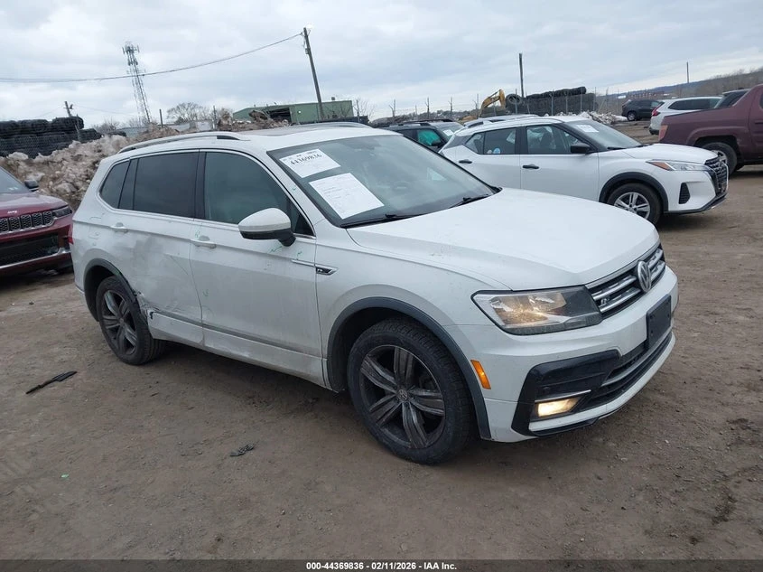 VW Tiguan * R-LINE* , снимка 2 - Автомобили и джипове - 54121666