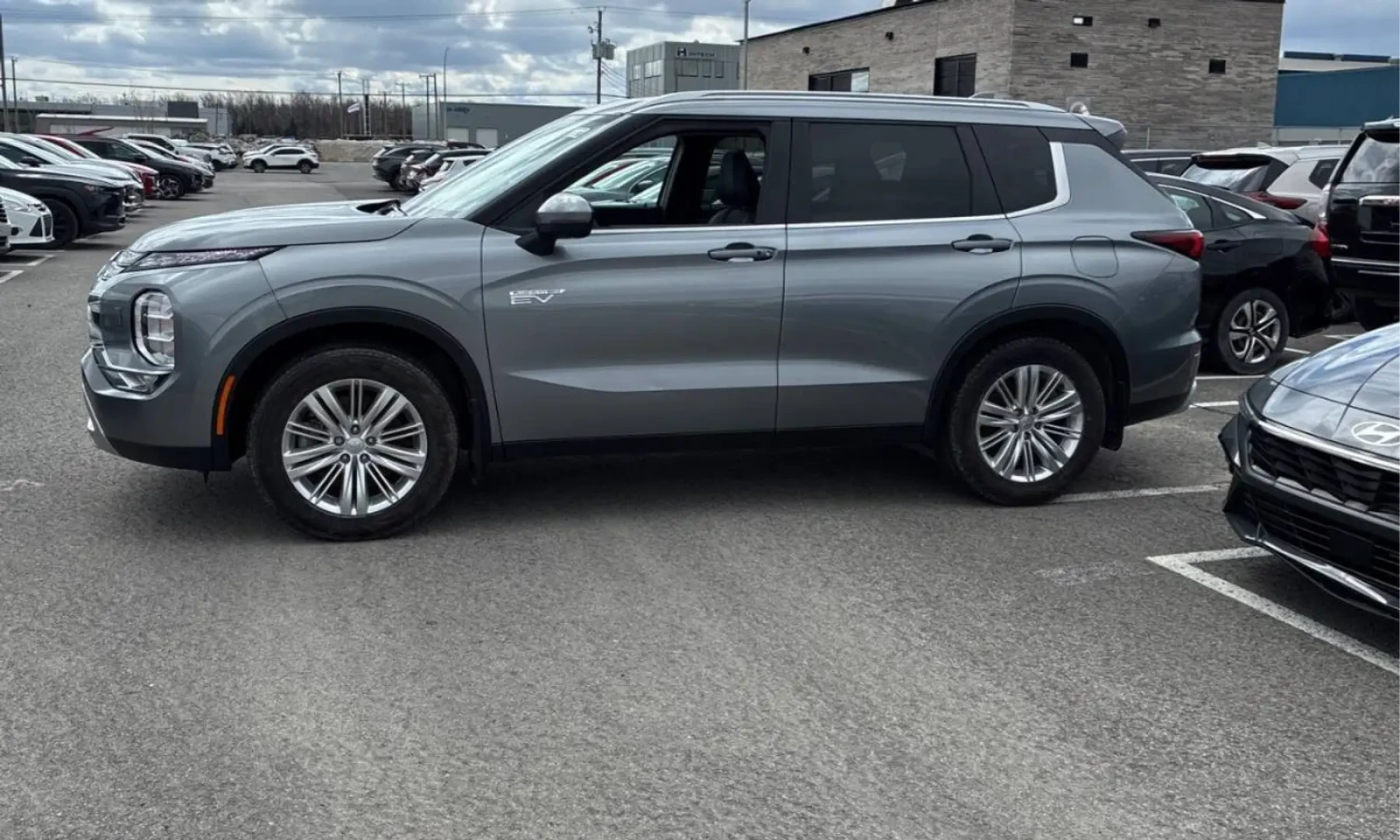 Mitsubishi Outlander Plug-In Hybrid | Mobile.bg � ����������� 3