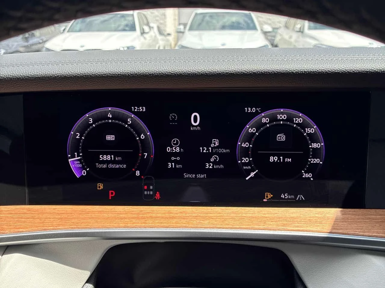 VW Tiguan  Highline Turbo R /360/DISTRONIC/HUD/ОБДУХВАНЕ, снимка 8 - Автомобили и джипове - 54581625