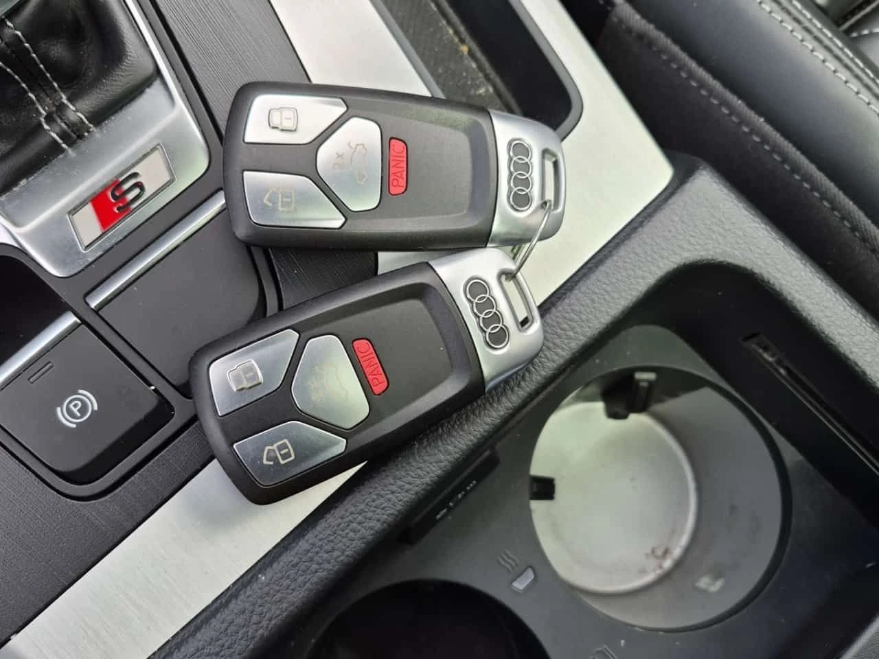 Audi SQ5 TECHNIK / 360 / DIS / B&O / АВТОКРЕДИТ , снимка 8 - Автомобили и джипове - 54639754