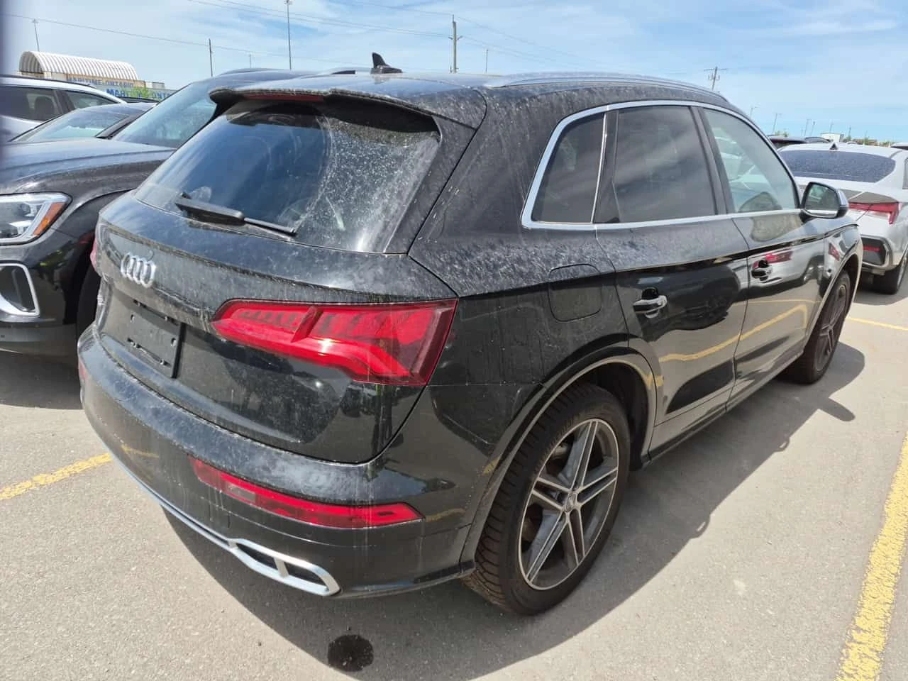 Audi SQ5 TECHNIK / 360 / DIS / B&O / АВТОКРЕДИТ , снимка 3 - Автомобили и джипове - 54639754