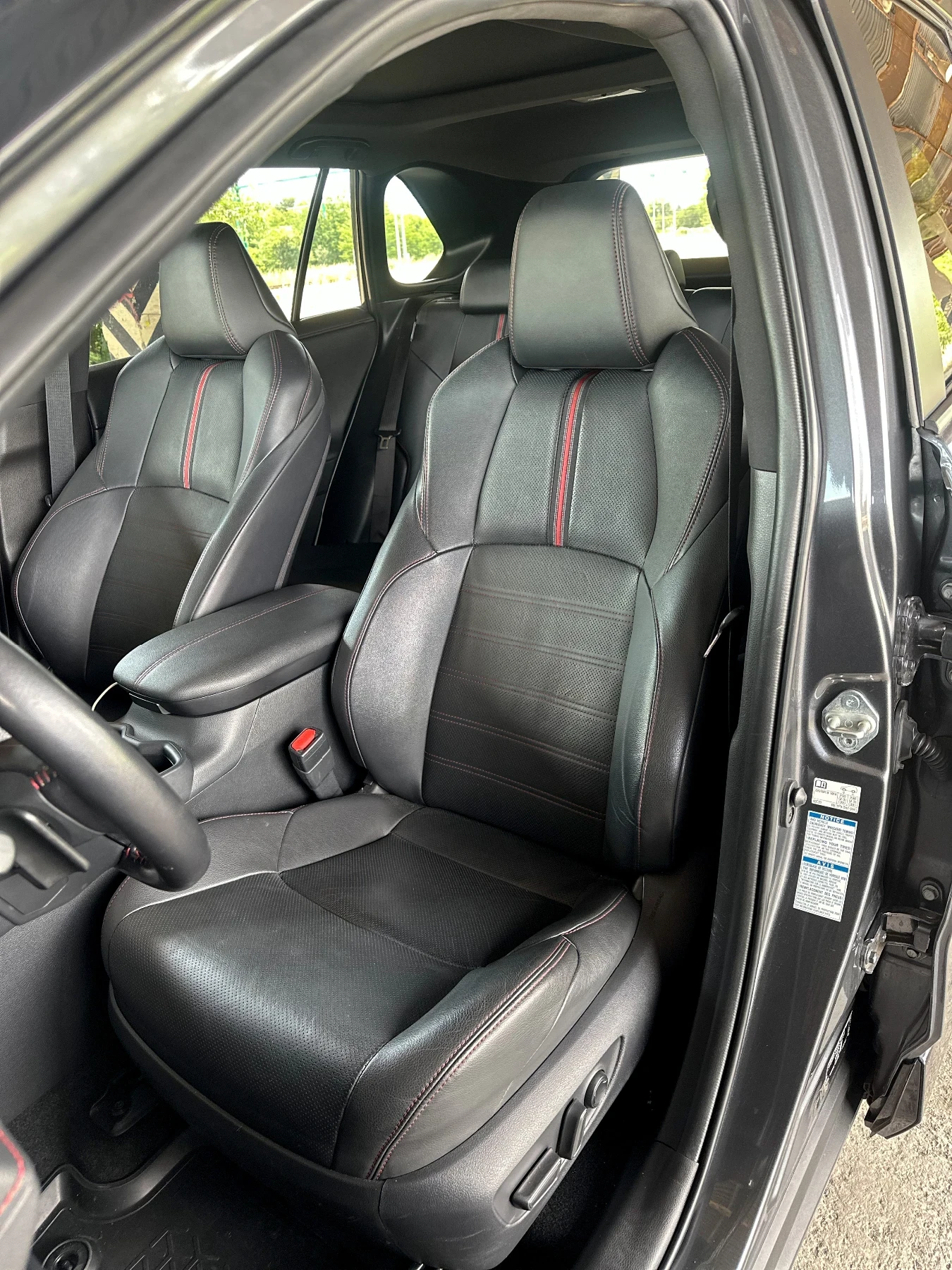 Toyota Rav4 2.5PLUGIN/4х4/ГРАНЦИЯ/Всички екстри, снимка 10 - Автомобили и джипове - 54984355