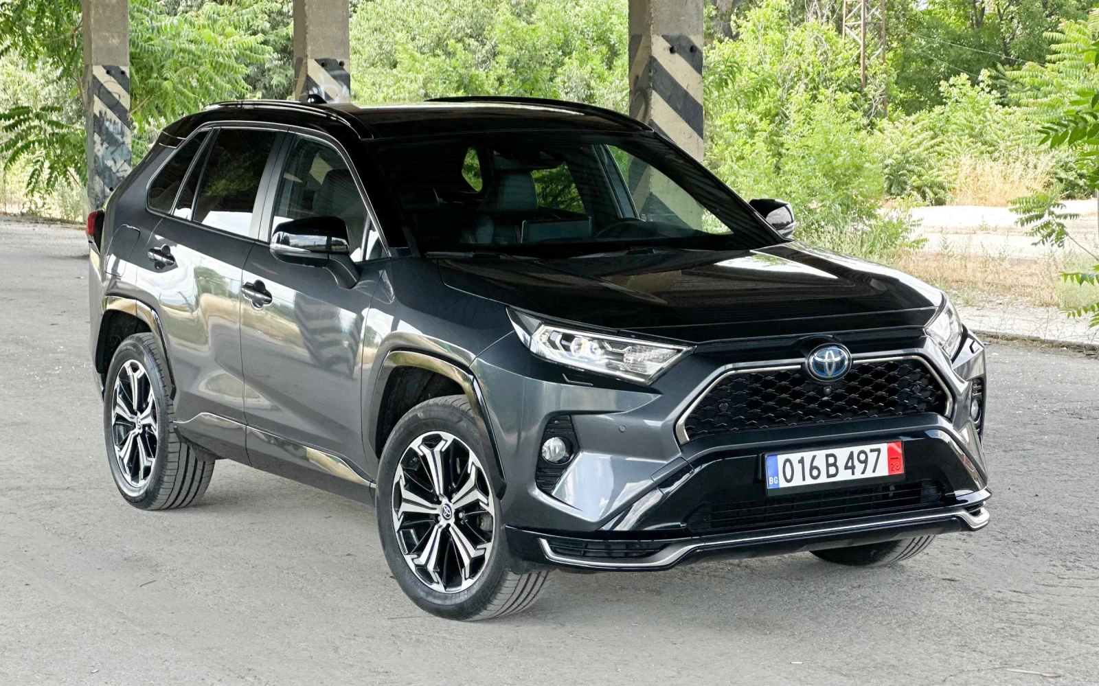 Toyota Rav4 2.5PLUGIN/4х4/ГРАНЦИЯ/Всички екстри, снимка 3 - Автомобили и джипове - 54984355