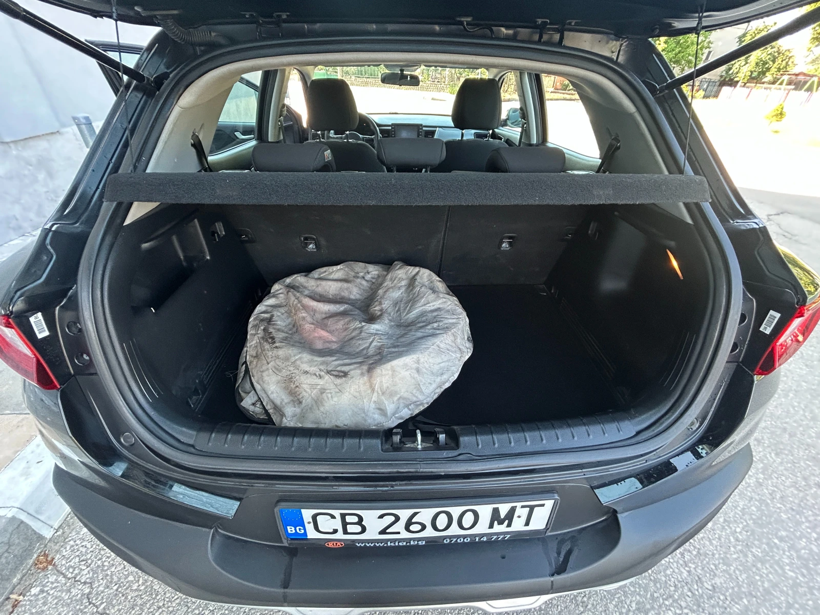 Kia Stonic 1.2-Газ/Бензин, снимка 16 - Автомобили и джипове - 55227056