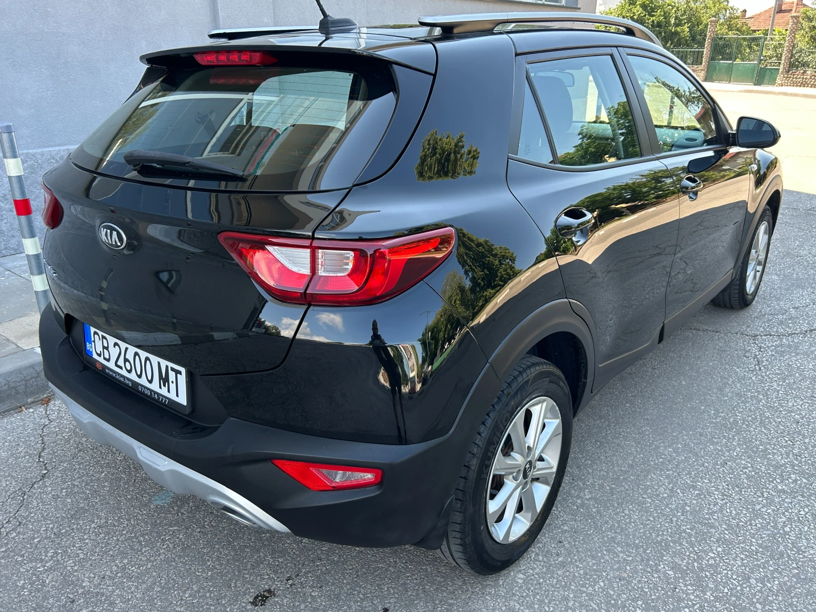 Kia Stonic 1.2-Газ/Бензин, снимка 3 - Автомобили и джипове - 55227056