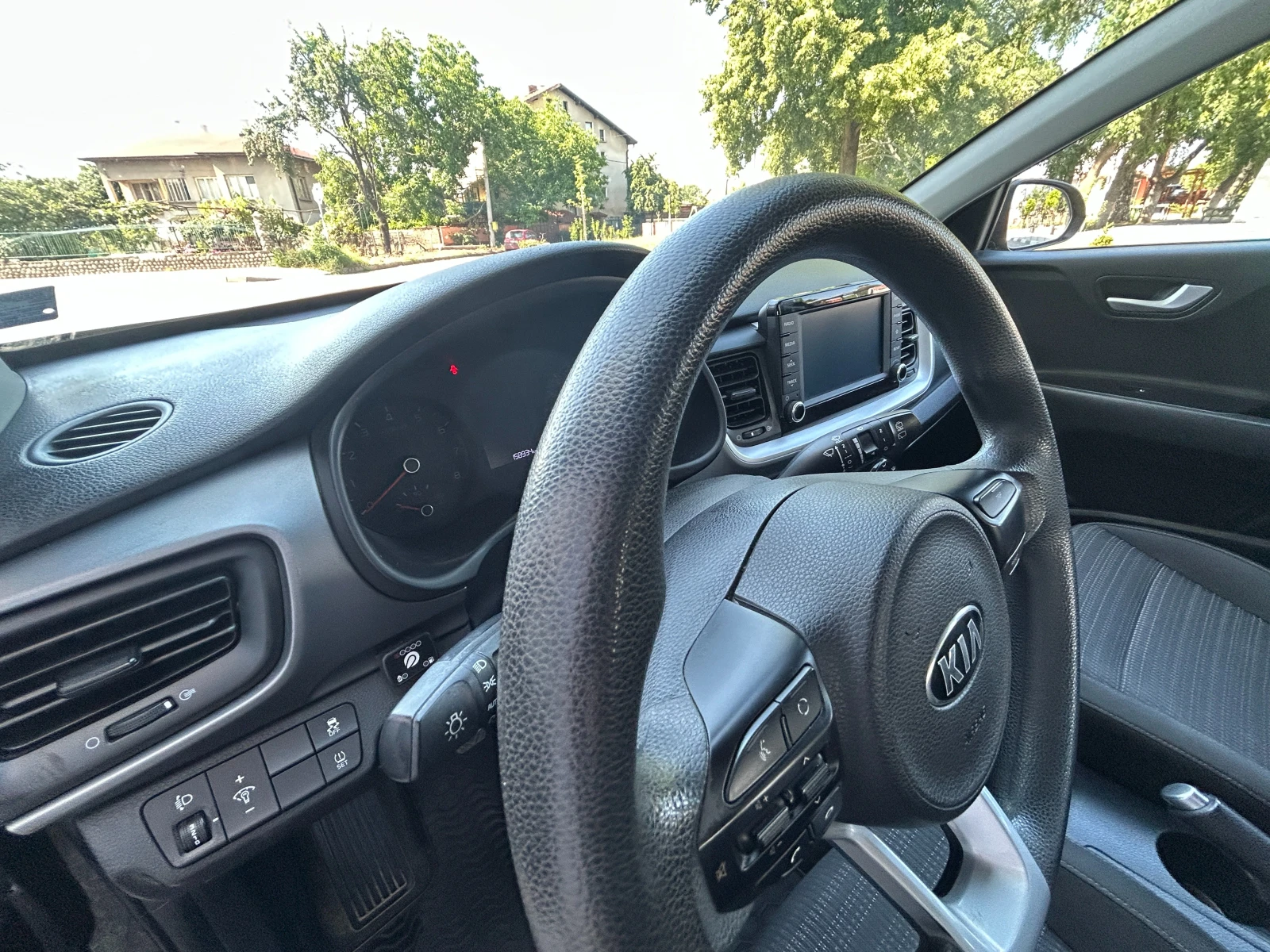 Kia Stonic 1.2-Газ/Бензин, снимка 12 - Автомобили и джипове - 55227056