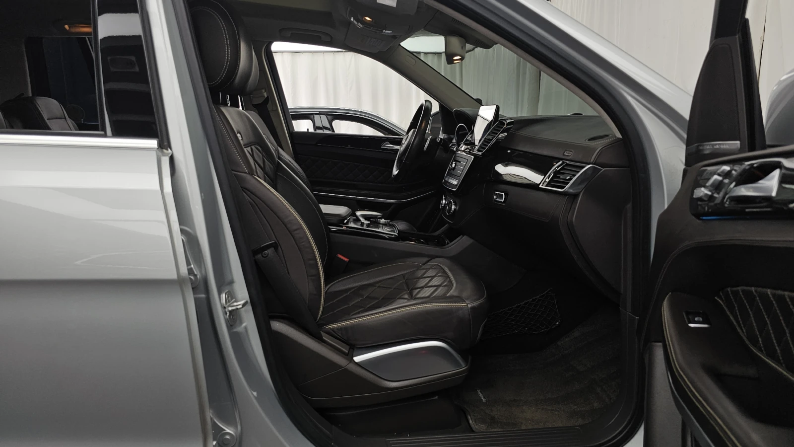 Mercedes-Benz GLS 500 360* ЕЛ. БАГАЖНИК* SOFT CLOSE* ЛЮК* КРАЙНА ЦЕНА, снимка 11 - Автомобили и джипове - 55496203
