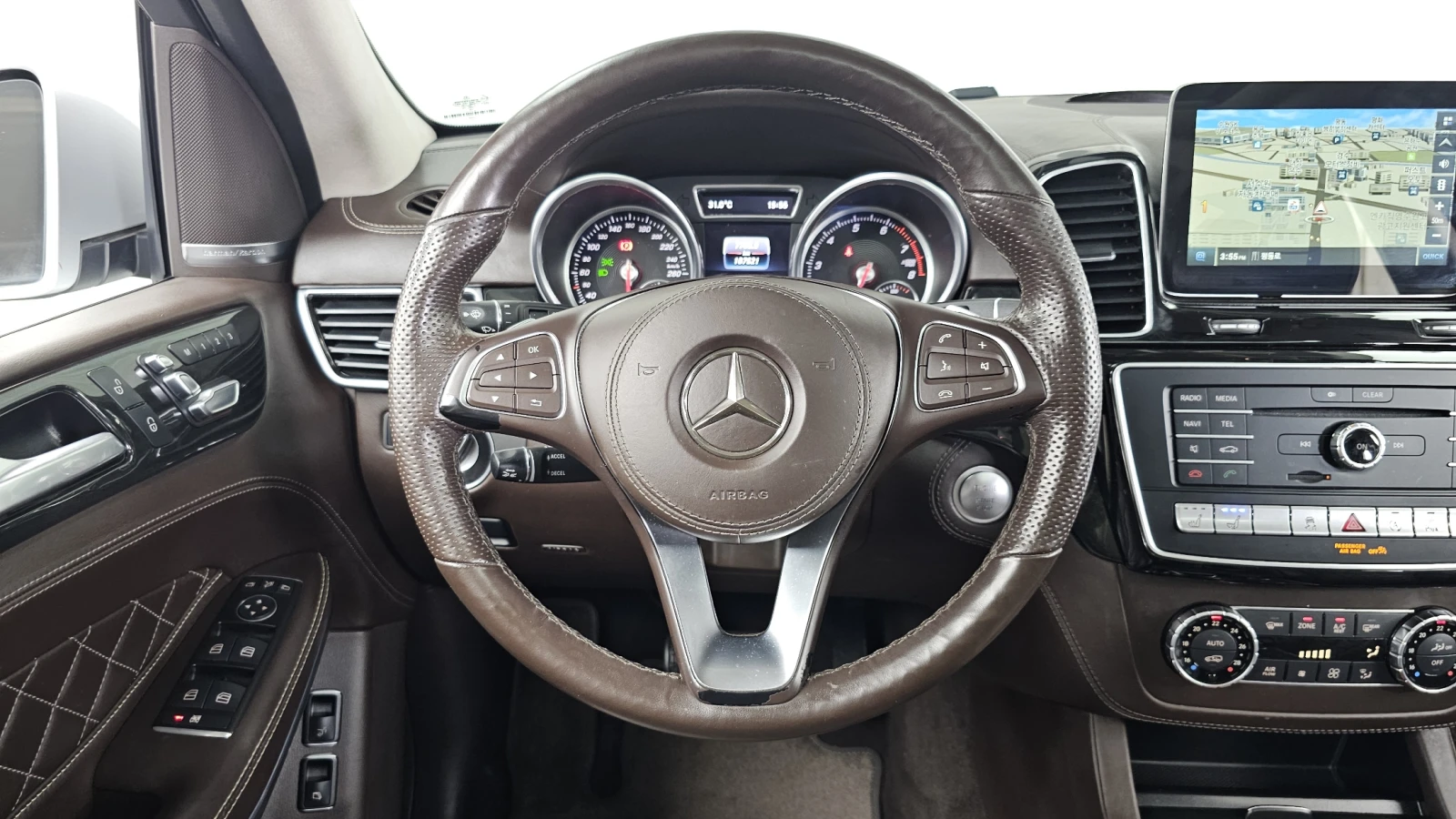 Mercedes-Benz GLS 500 360* ЕЛ. БАГАЖНИК* SOFT CLOSE* ЛЮК* КРАЙНА ЦЕНА, снимка 13 - Автомобили и джипове - 55496203