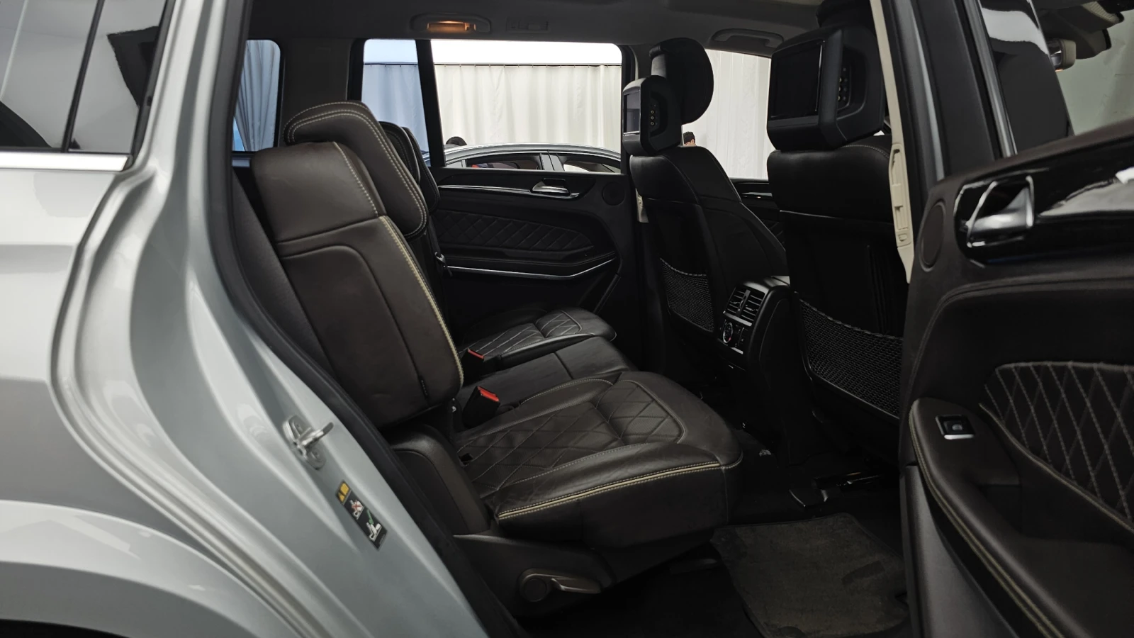 Mercedes-Benz GLS 500 360* ЕЛ. БАГАЖНИК* SOFT CLOSE* ЛЮК* КРАЙНА ЦЕНА, снимка 12 - Автомобили и джипове - 55496203