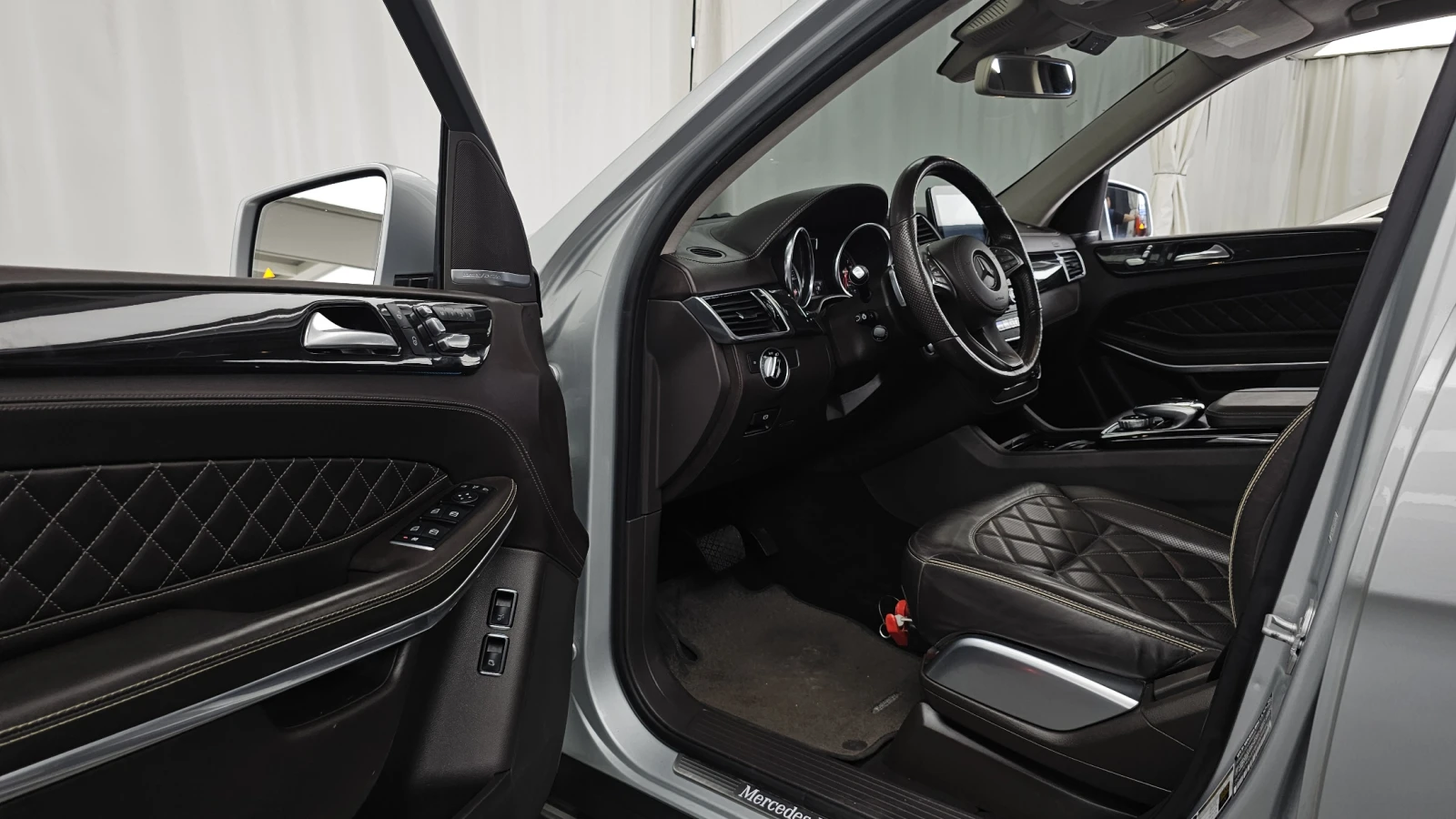 Mercedes-Benz GLS 500 360* ЕЛ. БАГАЖНИК* SOFT CLOSE* ЛЮК* КРАЙНА ЦЕНА, снимка 10 - Автомобили и джипове - 55496203