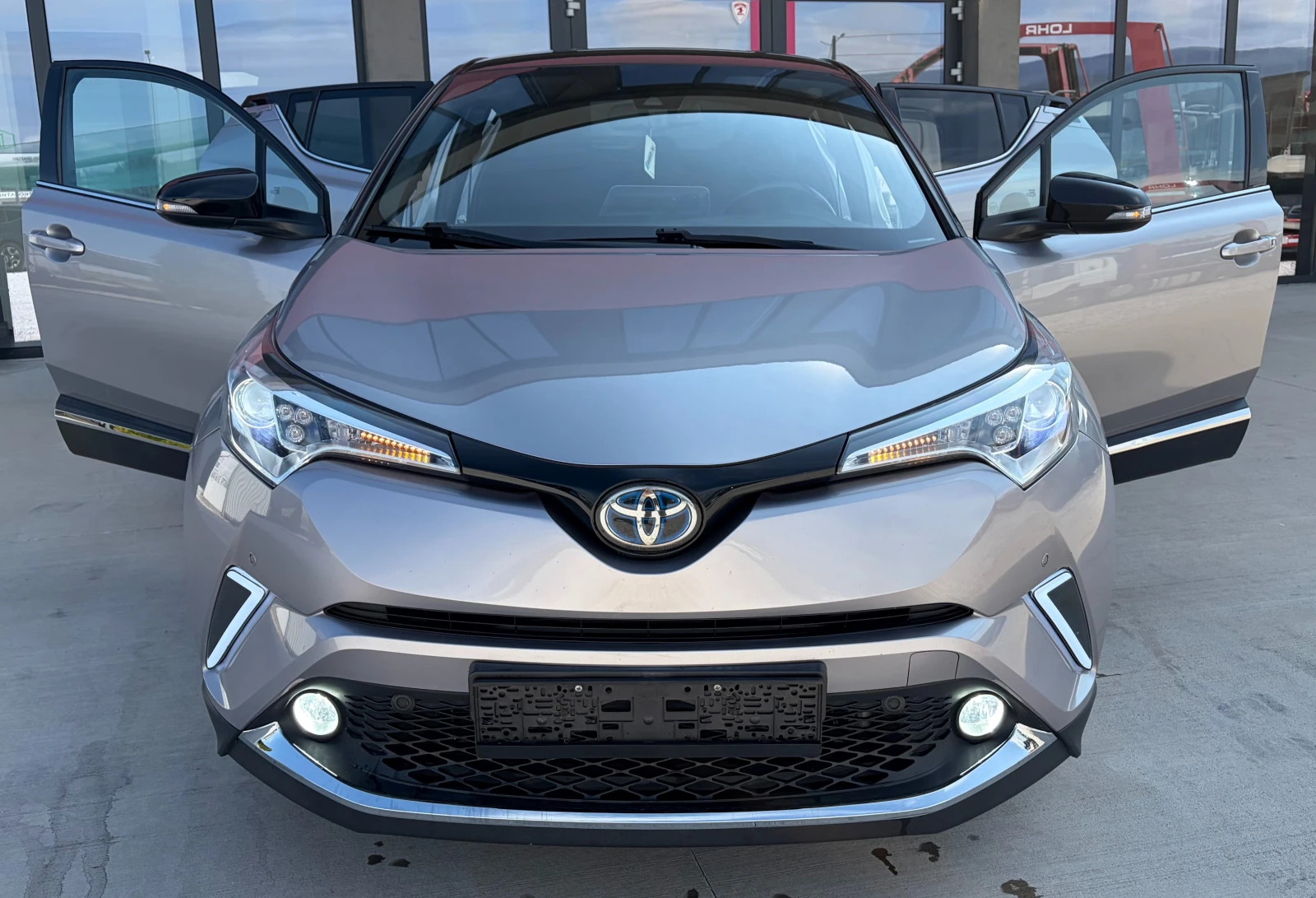 Toyota C-HR 1.8 Hybrid 