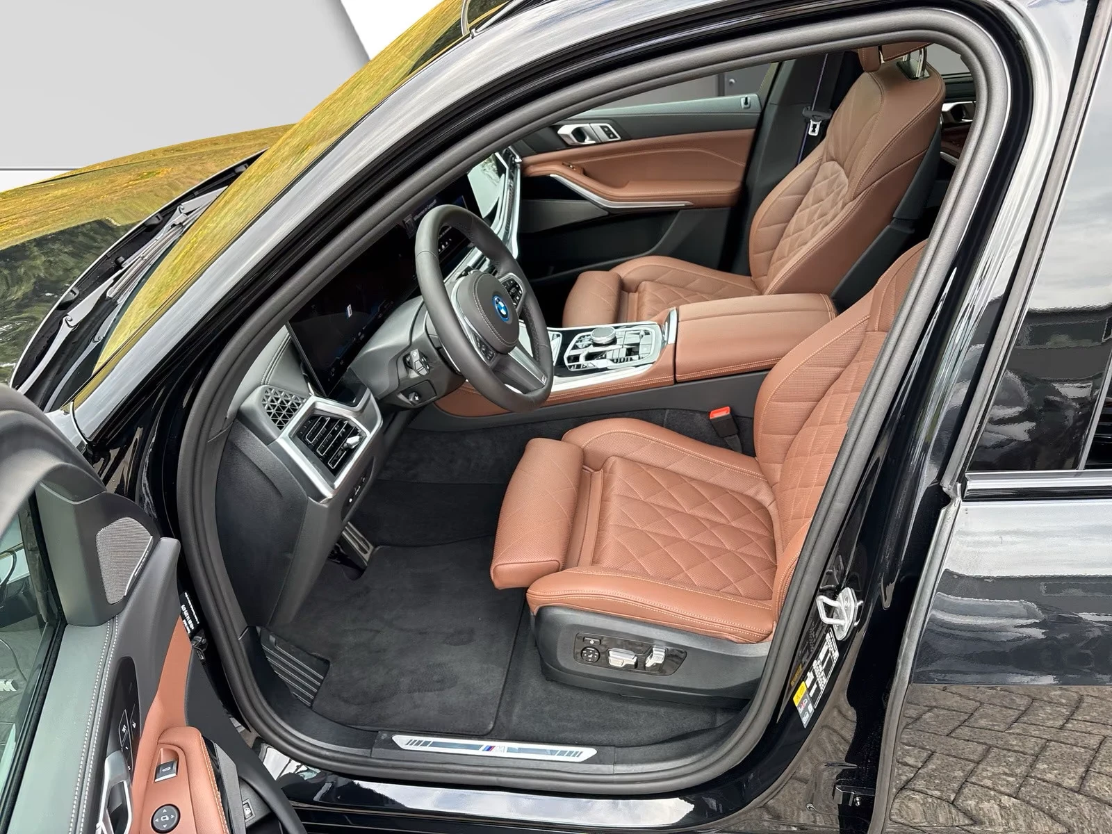 BMW X5 50e* M-SPORT* HEAD-UP* PANO* DISTR* 360CAM* H&K* M, снимка 5 - Автомобили и джипове - 55951199