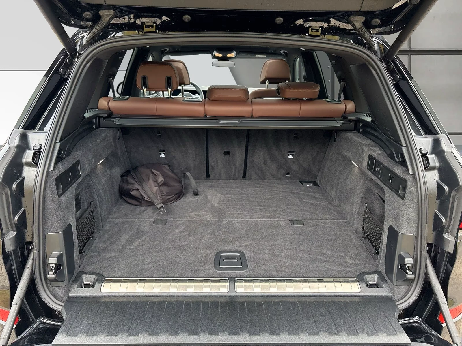 BMW X5 50e* M-SPORT* HEAD-UP* PANO* DISTR* 360CAM* H&K* M, снимка 14 - Автомобили и джипове - 55951199