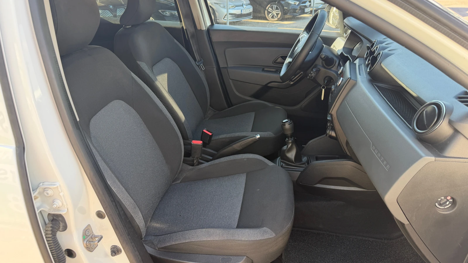 Dacia Duster 6 броя 1.5 dCi 4x4 от България с ДДС в Гаранция, снимка 11 - Автомобили и джипове - 56131846