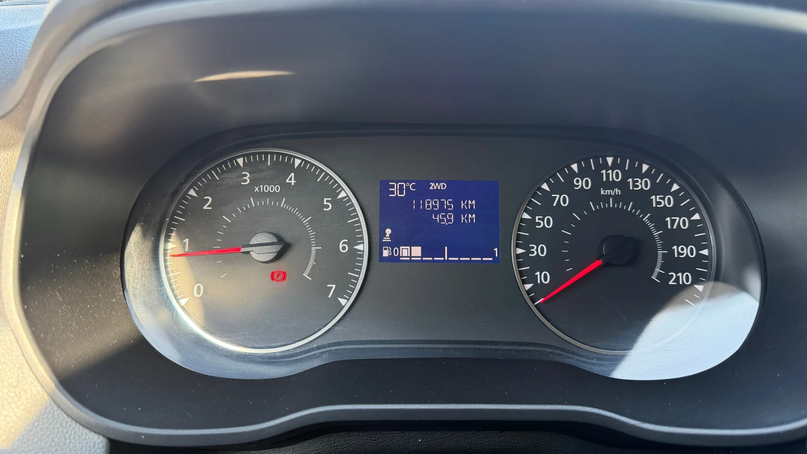 Dacia Duster 6 броя 1.5 dCi 4x4 от България с ДДС в Гаранция, снимка 14 - Автомобили и джипове - 56131846