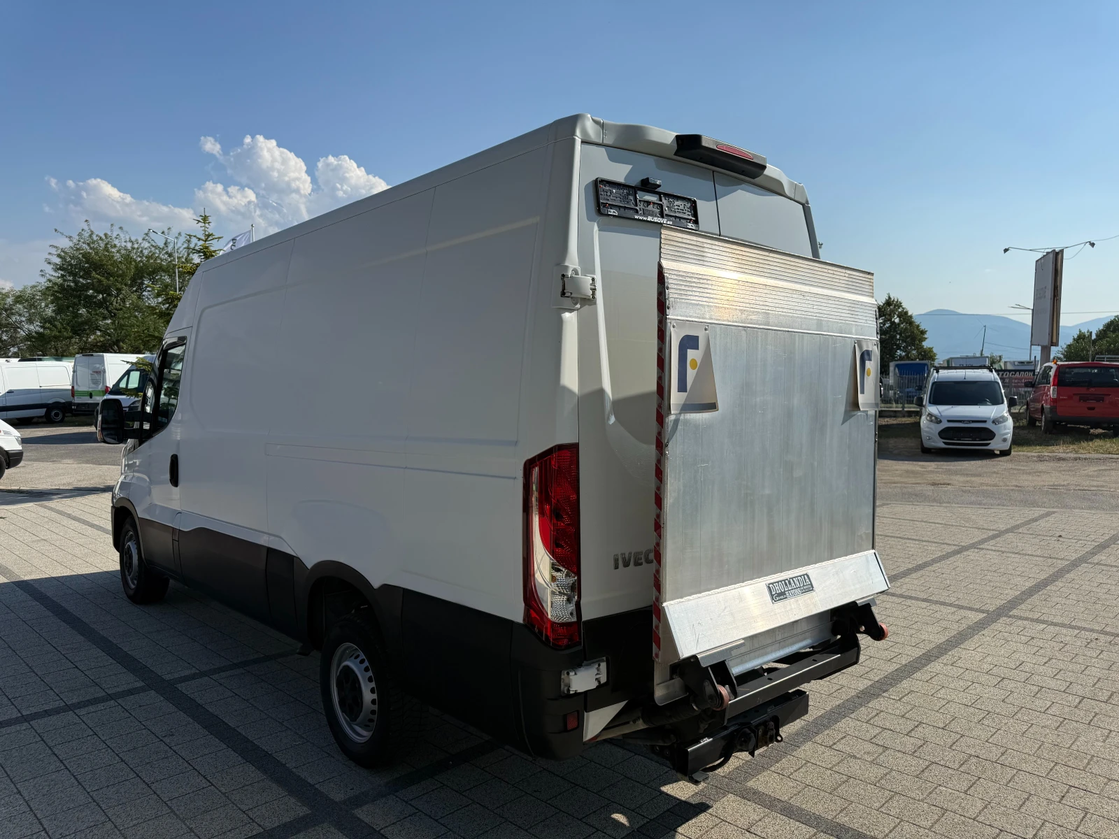 Iveco Daily 35-140 Клима Падащ борд L3H2  Euro 6, снимка 5 - Бусове и автобуси - 55378470