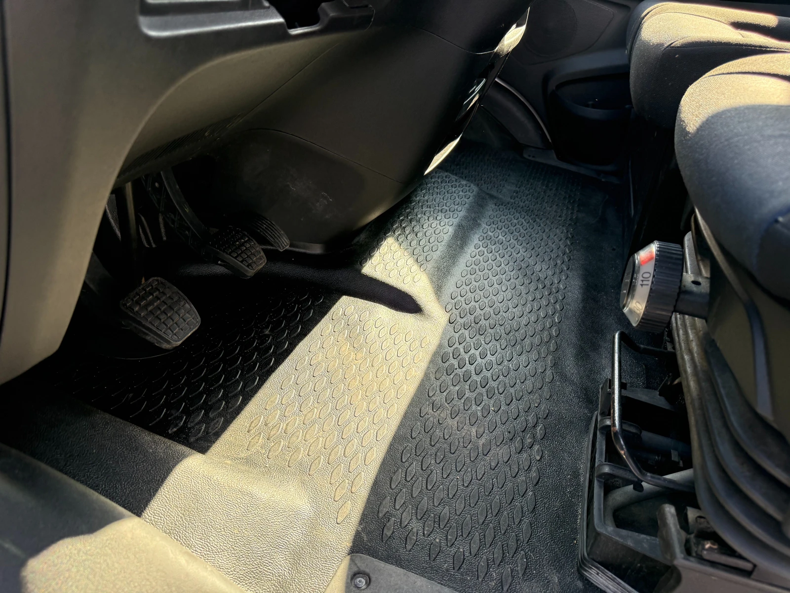 Iveco Daily 35-140 Клима Падащ борд L3H2  Euro 6, снимка 13 - Бусове и автобуси - 55378470