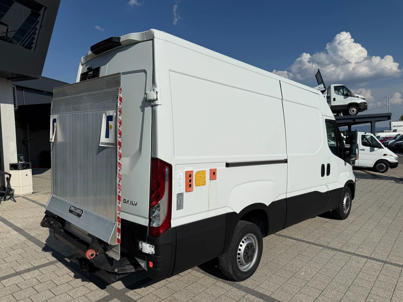 Iveco Daily 35-140 Клима Падащ борд L3H2  Euro 6, снимка 6 - Бусове и автобуси - 55378470