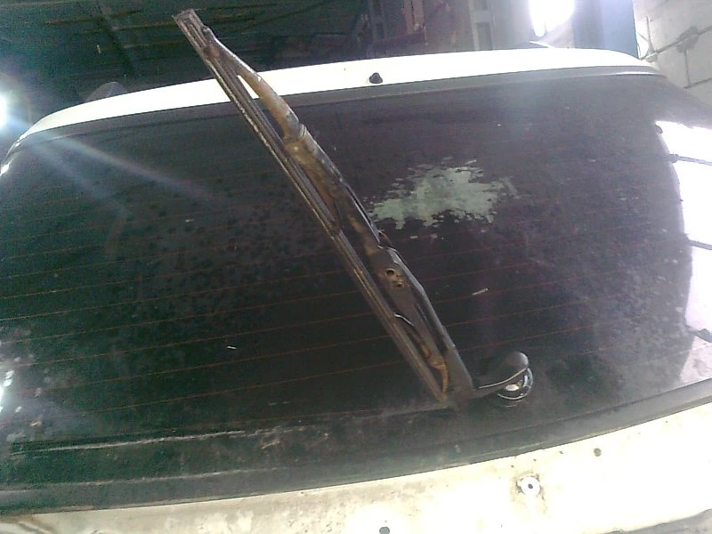 рамо чистачка задно за Субару Аутбек 02г.