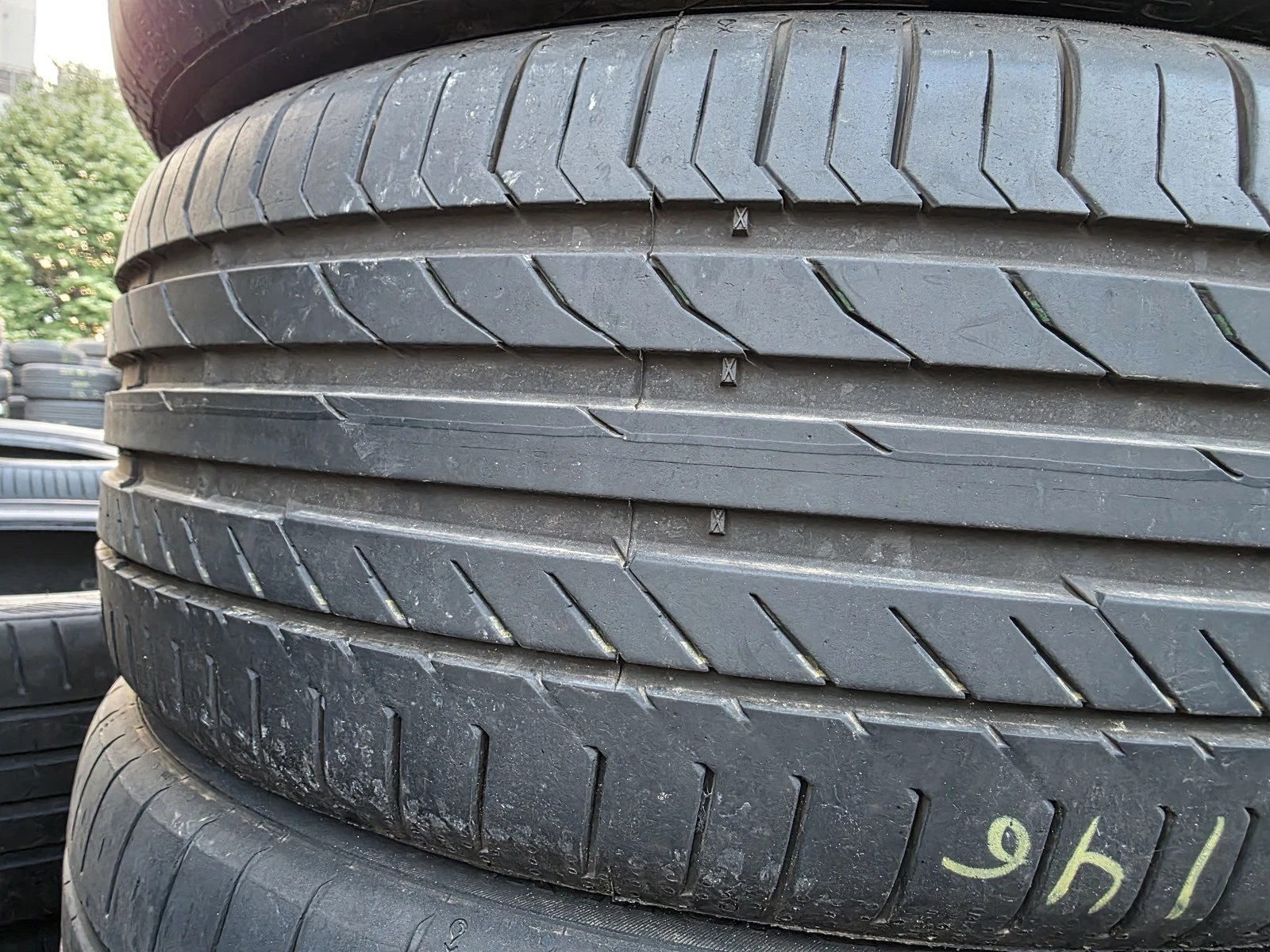 Гуми Летни 225/45R18, снимка 2 - Гуми и джанти - 56664439